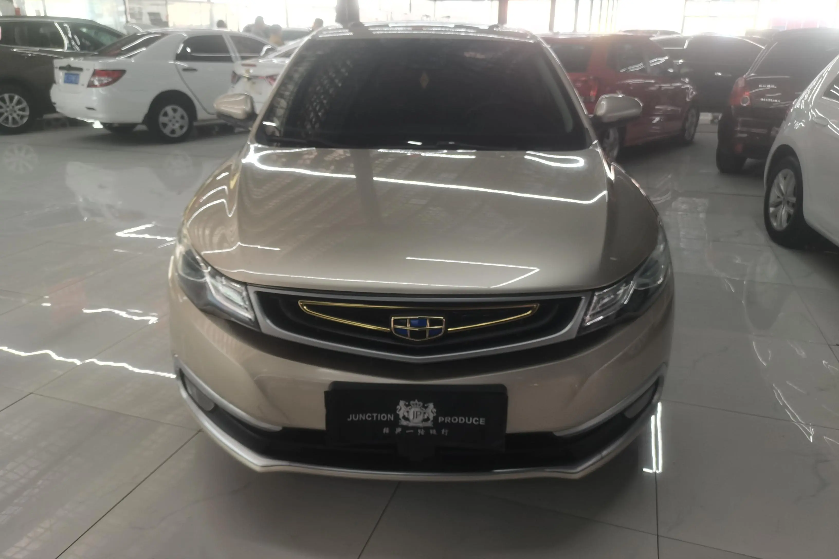 Geely Emgrand GL  из Китая