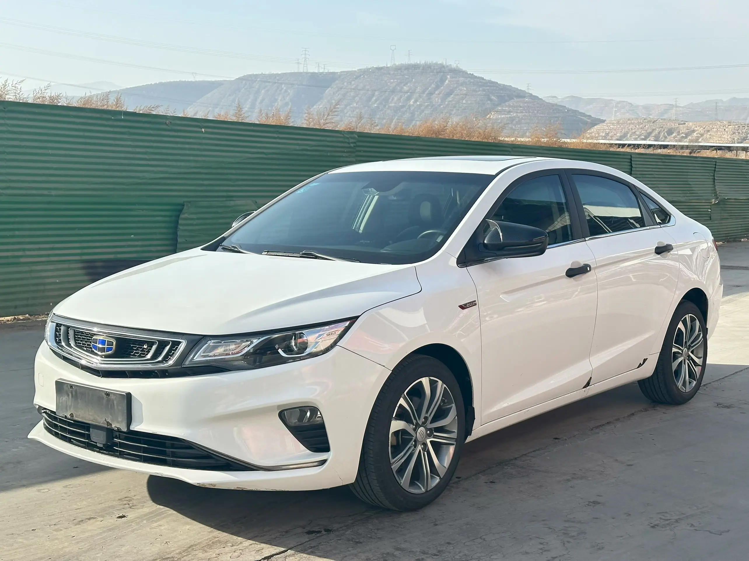 Geely Emgrand GL  из Китая