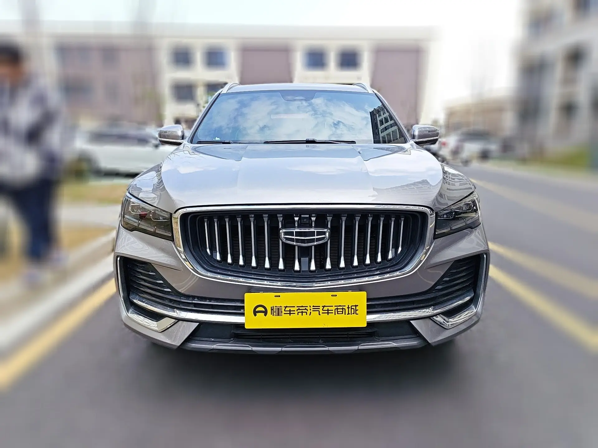 Geely Monjaro (Xingyue L)  из Китая