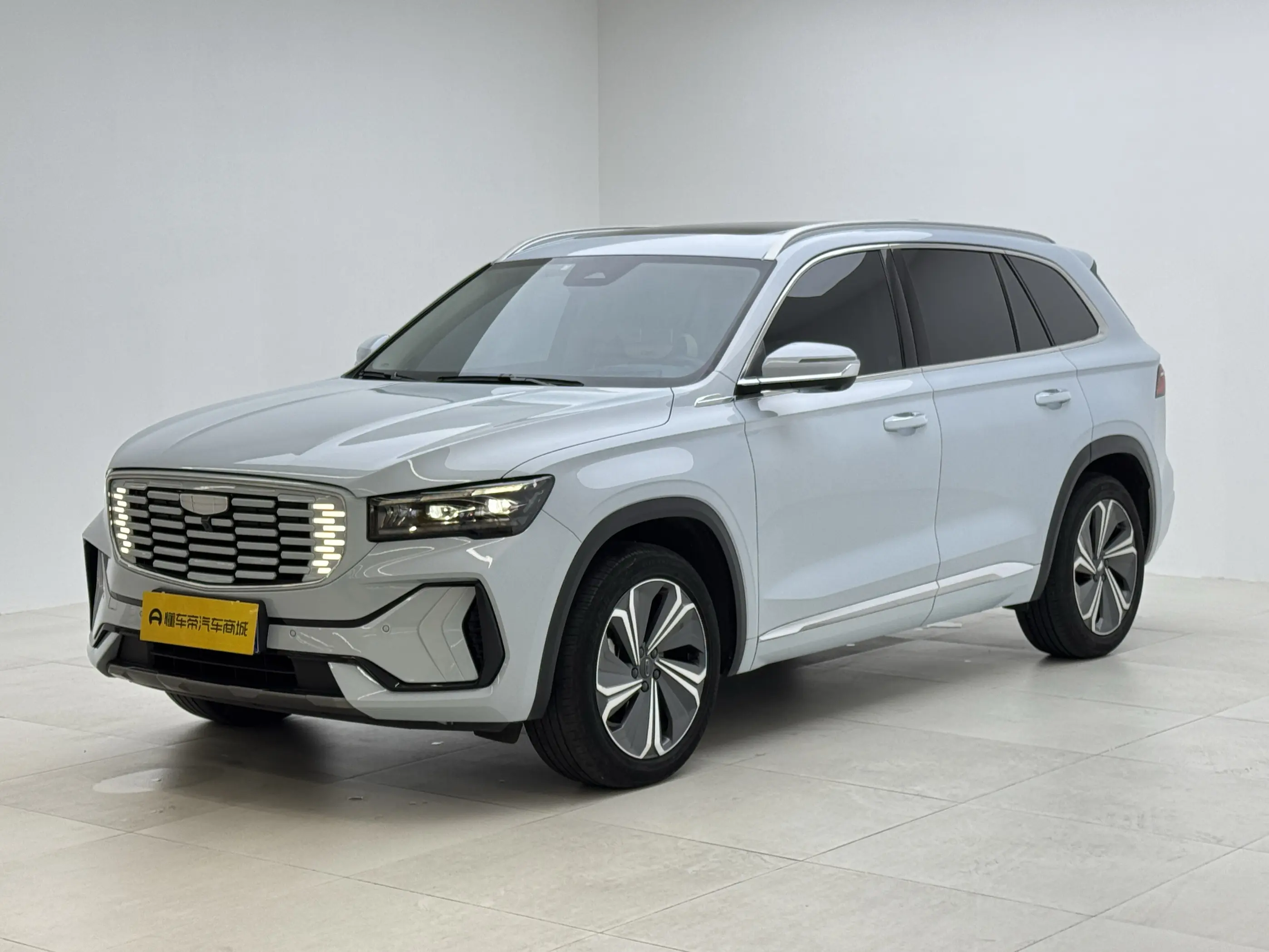 Geely Monjaro (Xingyue L)  из Китая