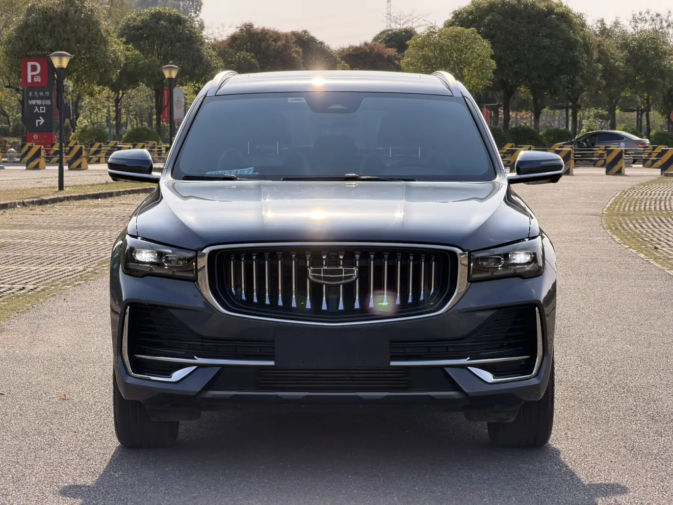 Geely Monjaro (Xingyue L)  из Китая