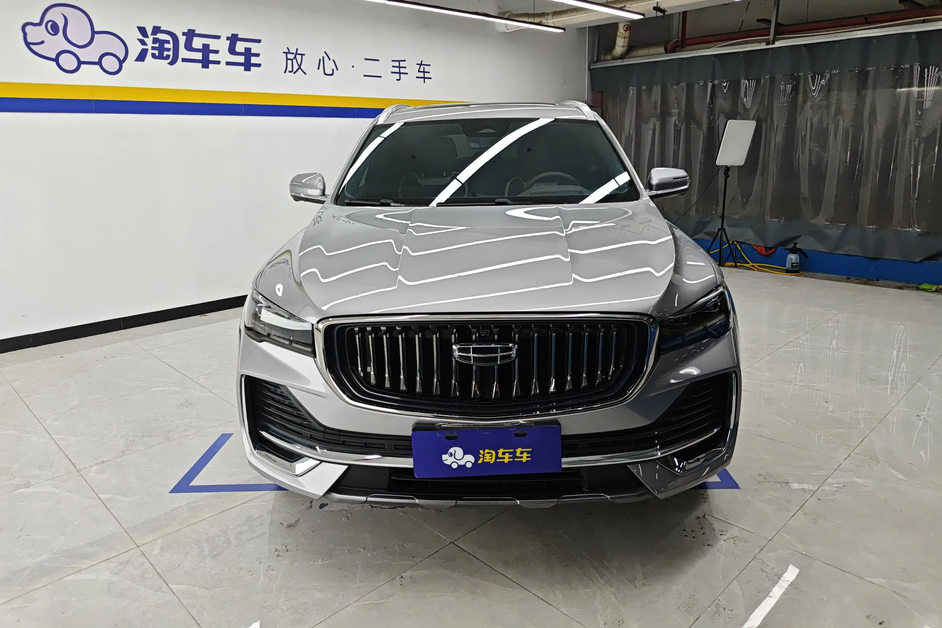 Geely Monjaro (Xingyue L)  из Китая