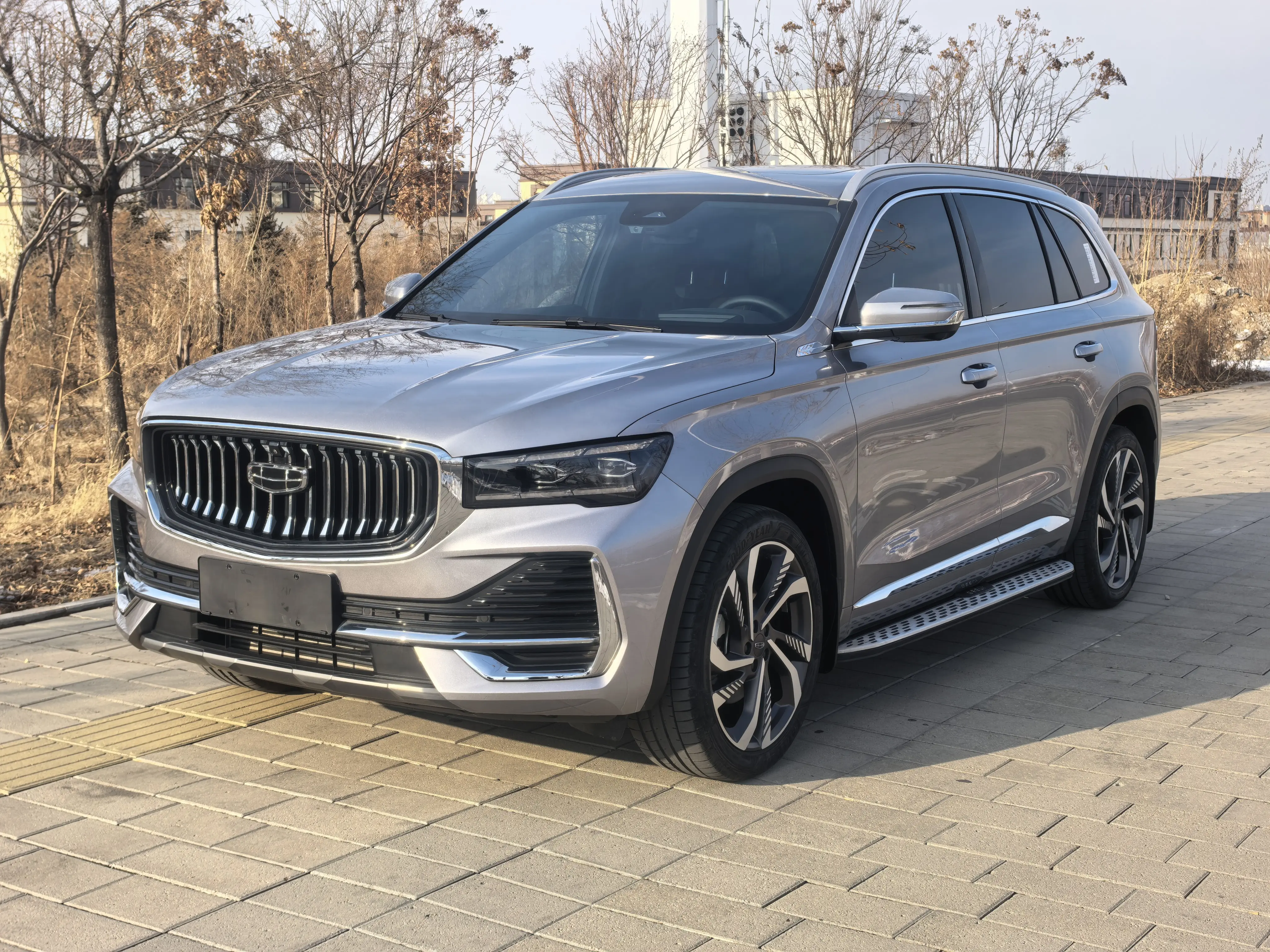 Geely Monjaro (Xingyue L)  из Китая
