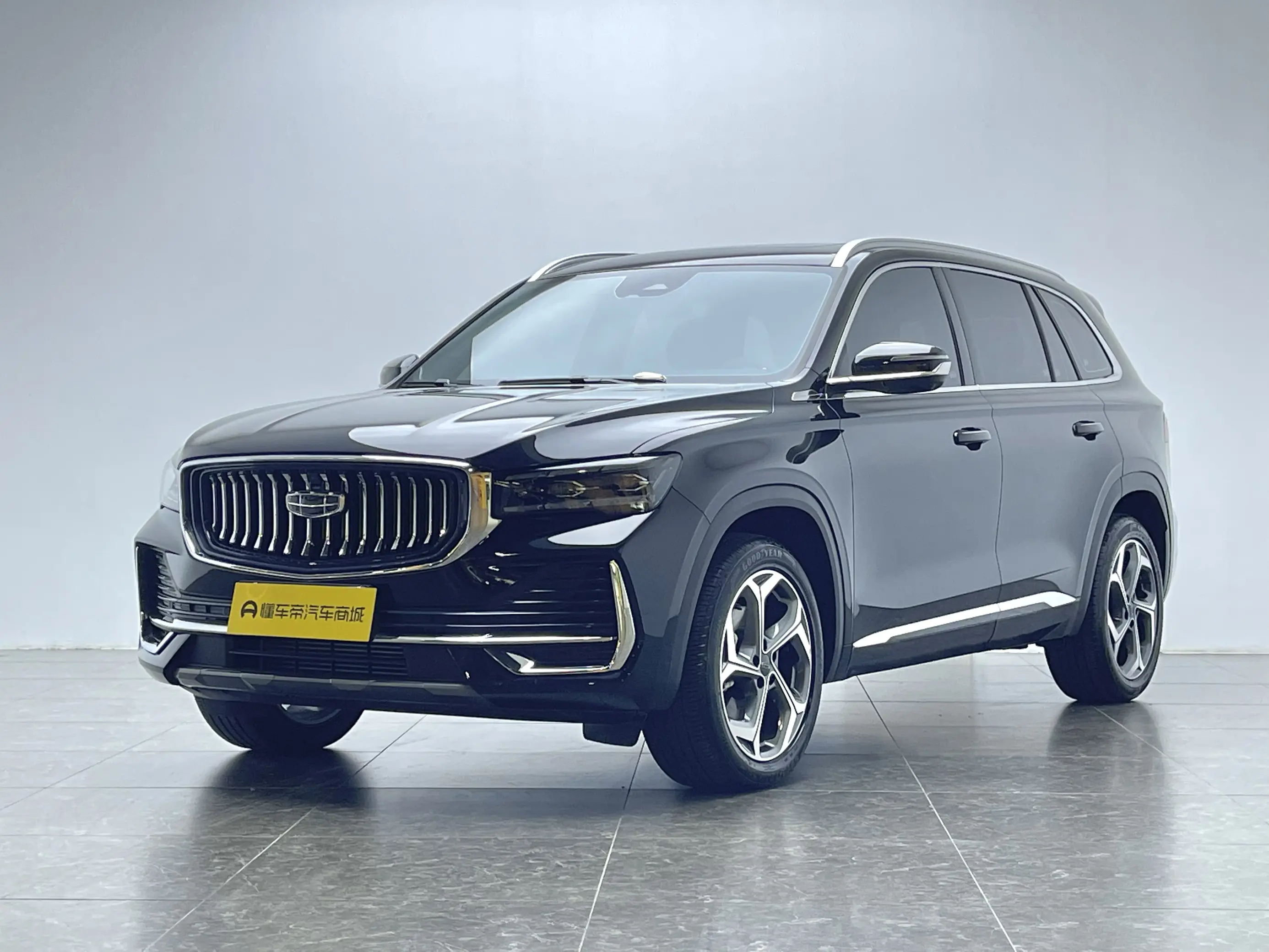 Geely Monjaro (Xingyue L)  из Китая