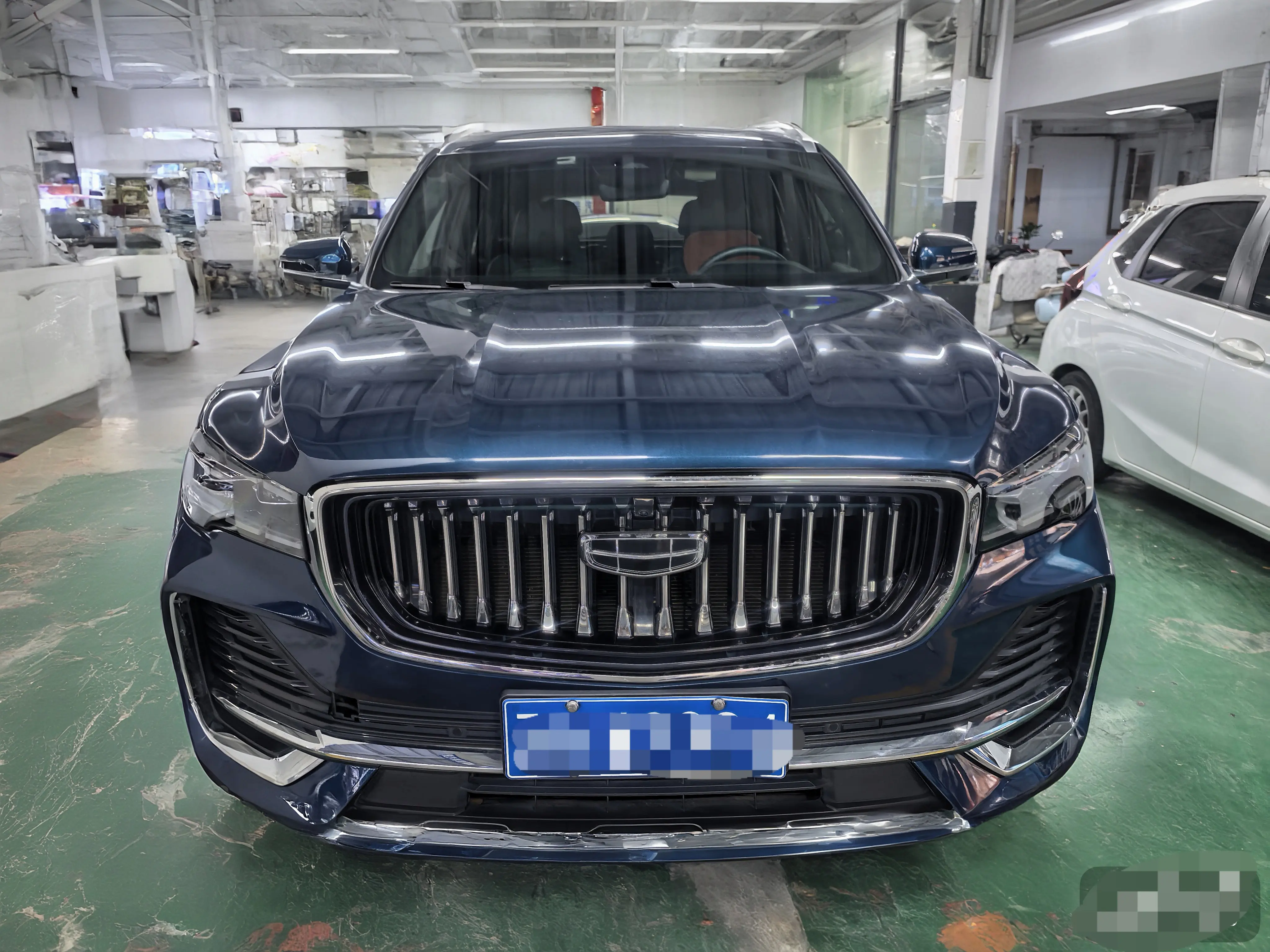 Geely Monjaro (Xingyue L)  из Китая