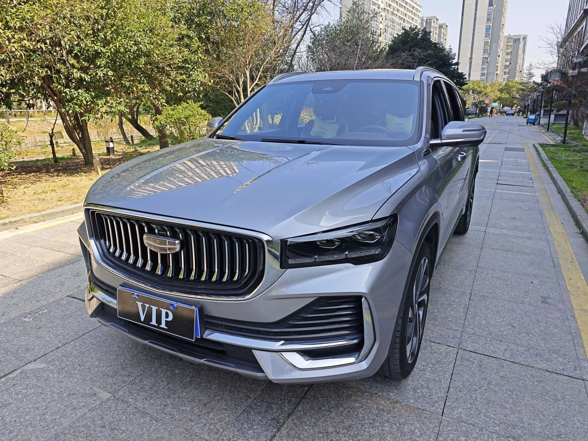 Geely Monjaro (Xingyue L)  из Китая