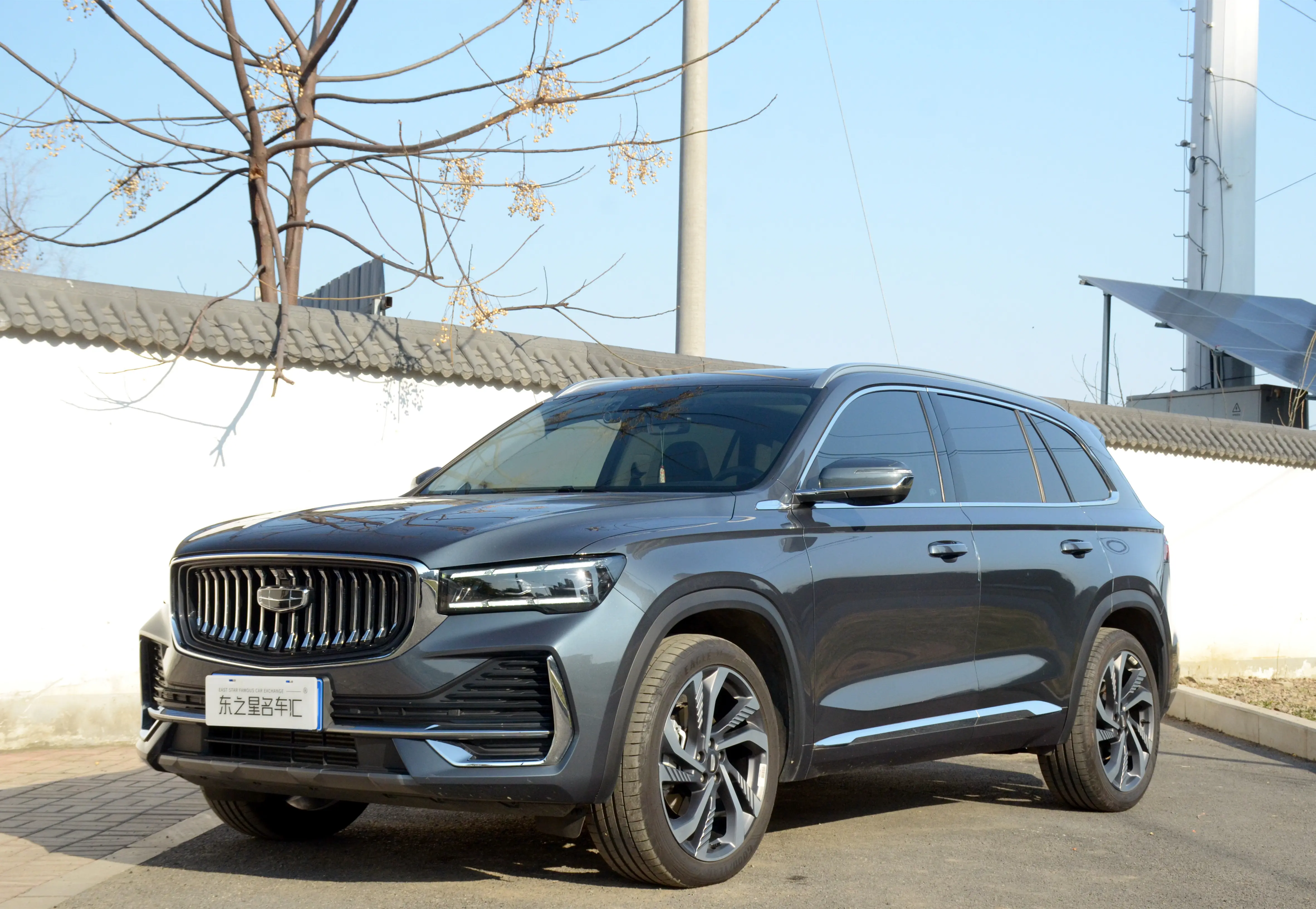 Geely Monjaro (Xingyue L)  из Китая