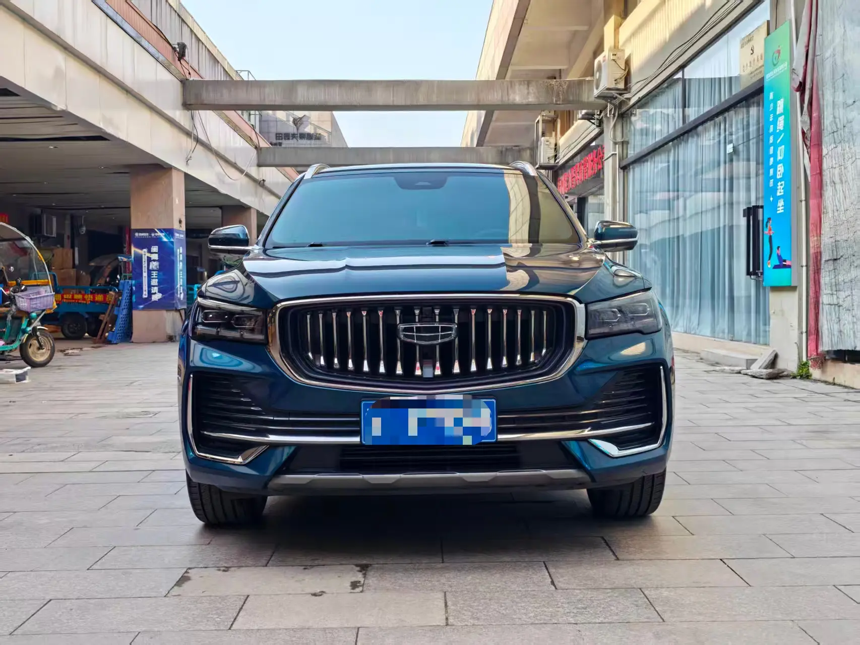 Geely Monjaro (Xingyue L)  из Китая