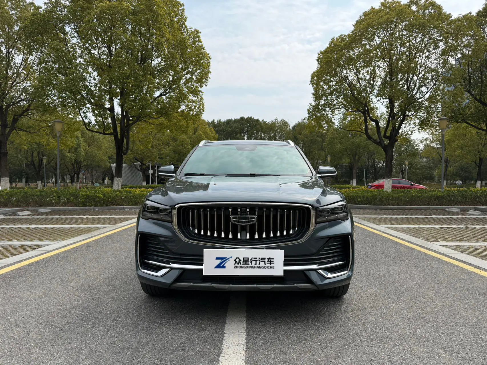 Geely Monjaro (Xingyue L)  из Китая