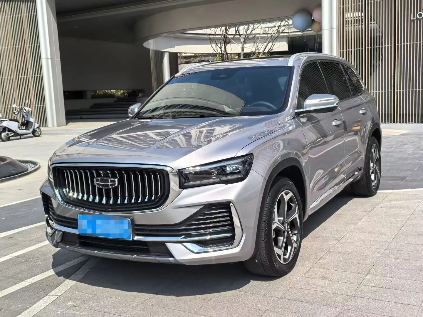 Geely Monjaro (Xingyue L)  из Китая