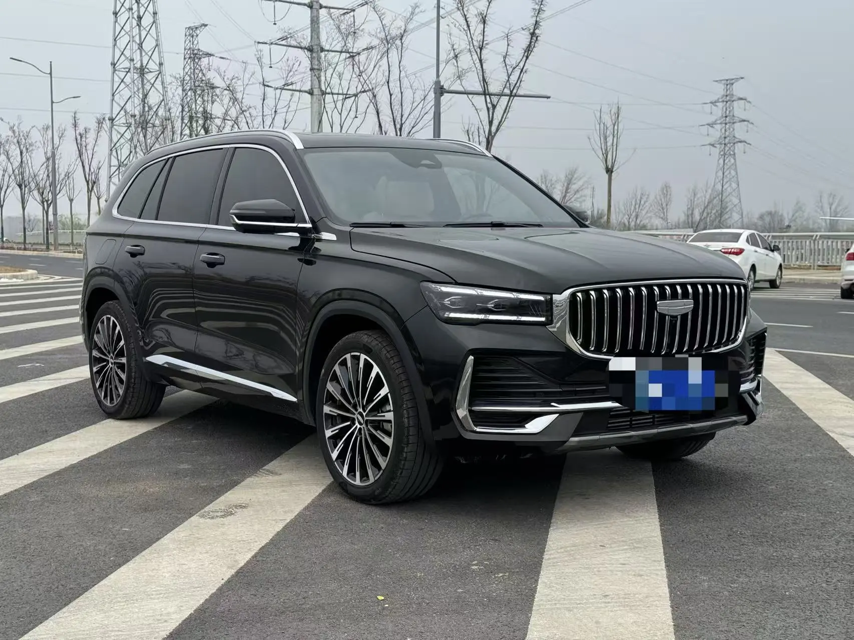 Geely Monjaro (Xingyue L)  из Китая
