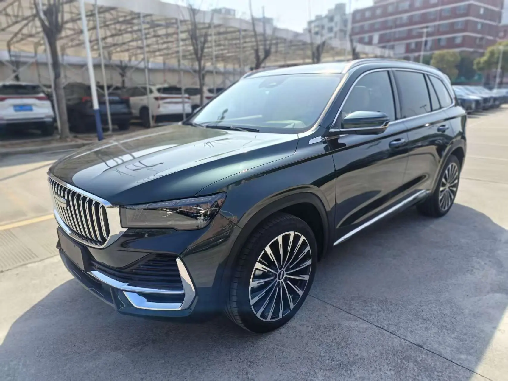 Geely Monjaro (Xingyue L)  из Китая