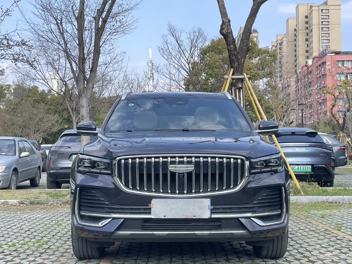 Geely Monjaro (Xingyue L)  из Китая