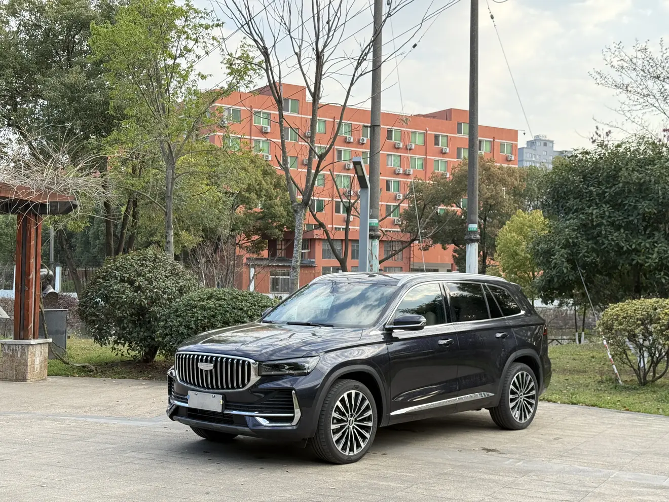 Geely Monjaro (Xingyue L)  из Китая