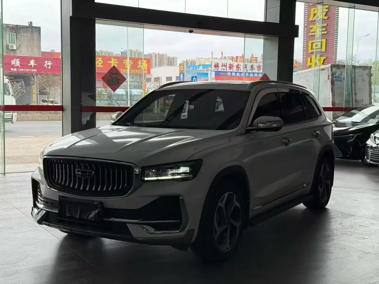 Geely Monjaro (Xingyue L)  из Китая
