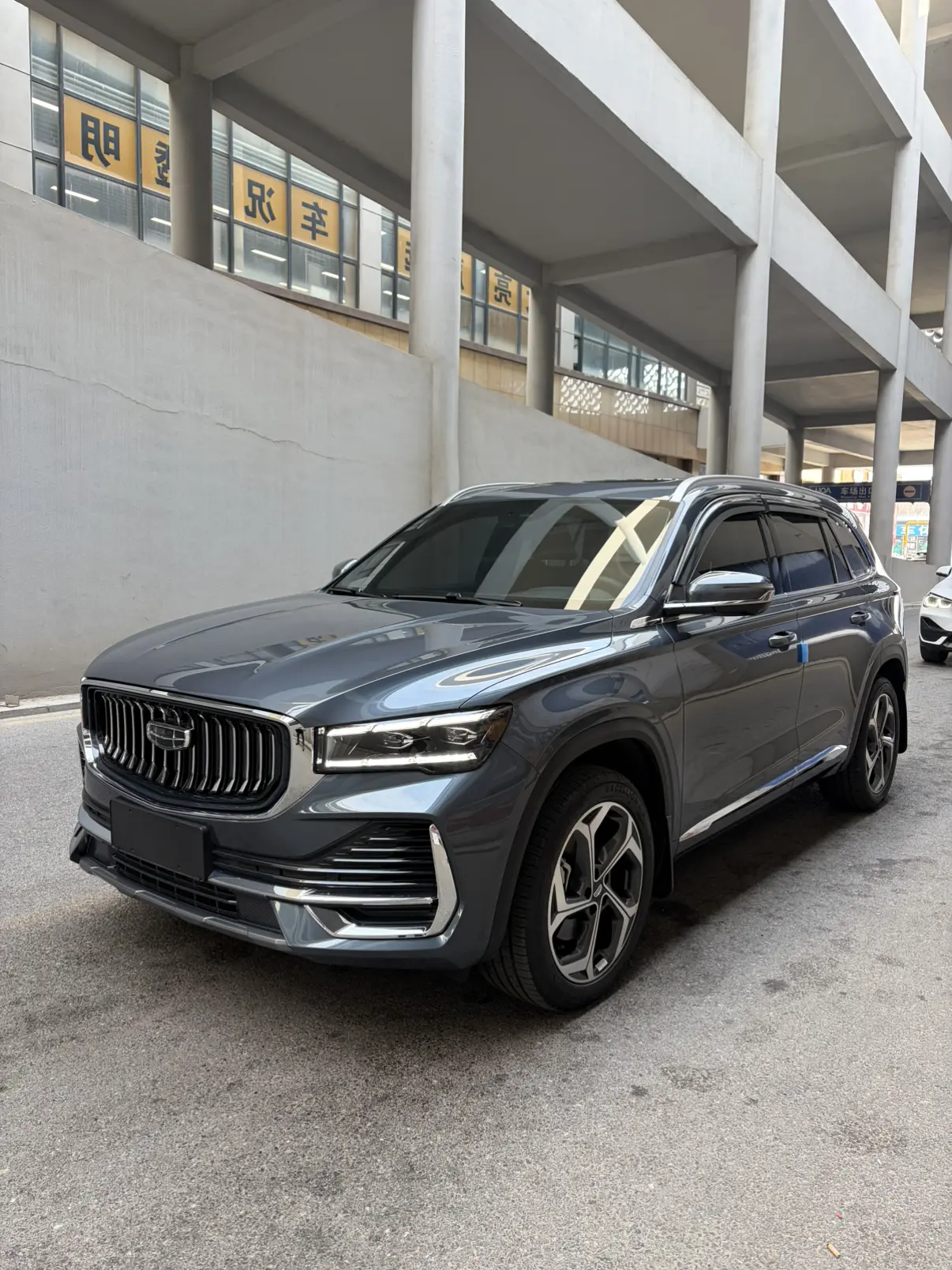 Geely Monjaro (Xingyue L)  из Китая