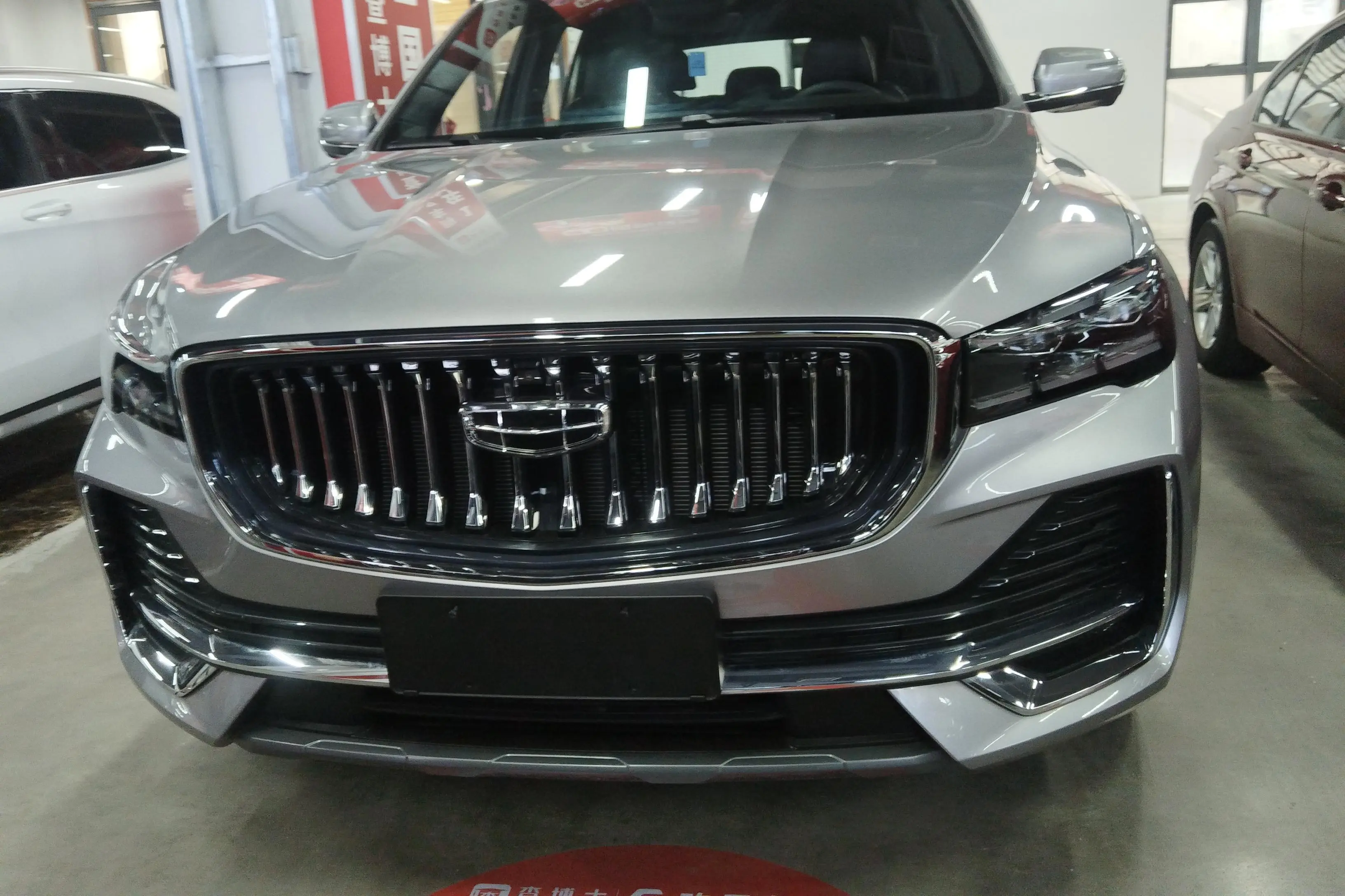 Geely Monjaro (Xingyue L)  из Китая