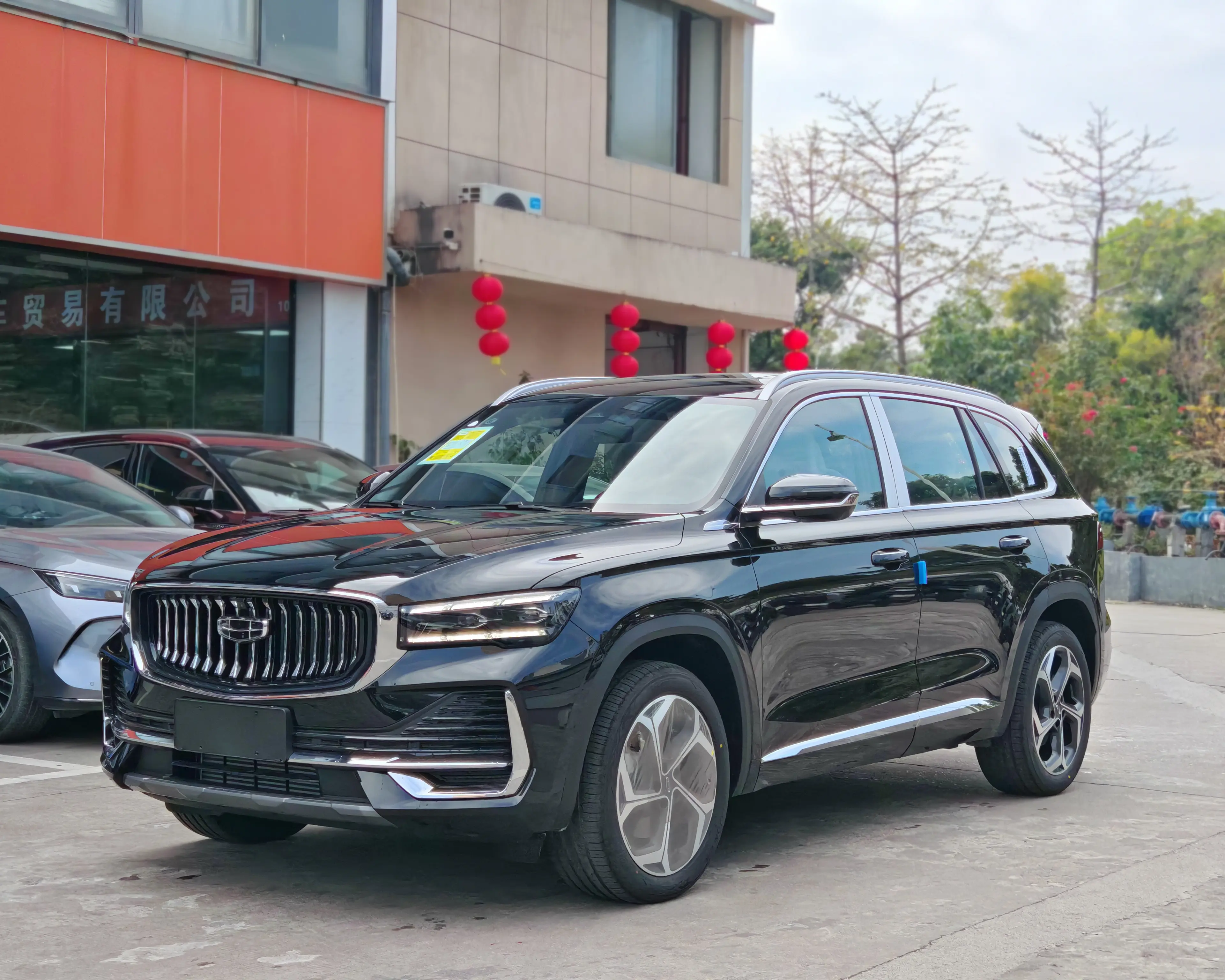 Geely Monjaro (Xingyue L)  из Китая