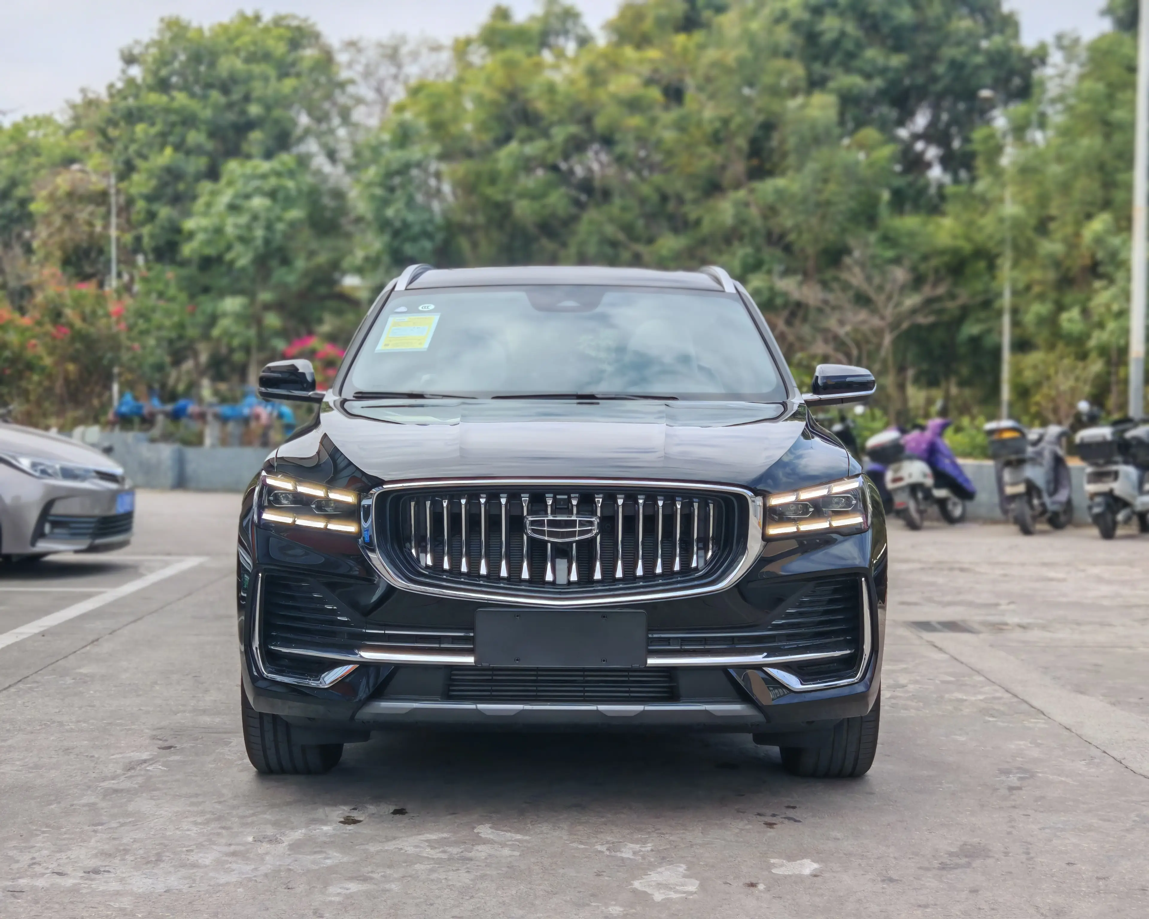 Geely Monjaro (Xingyue L)  из Китая