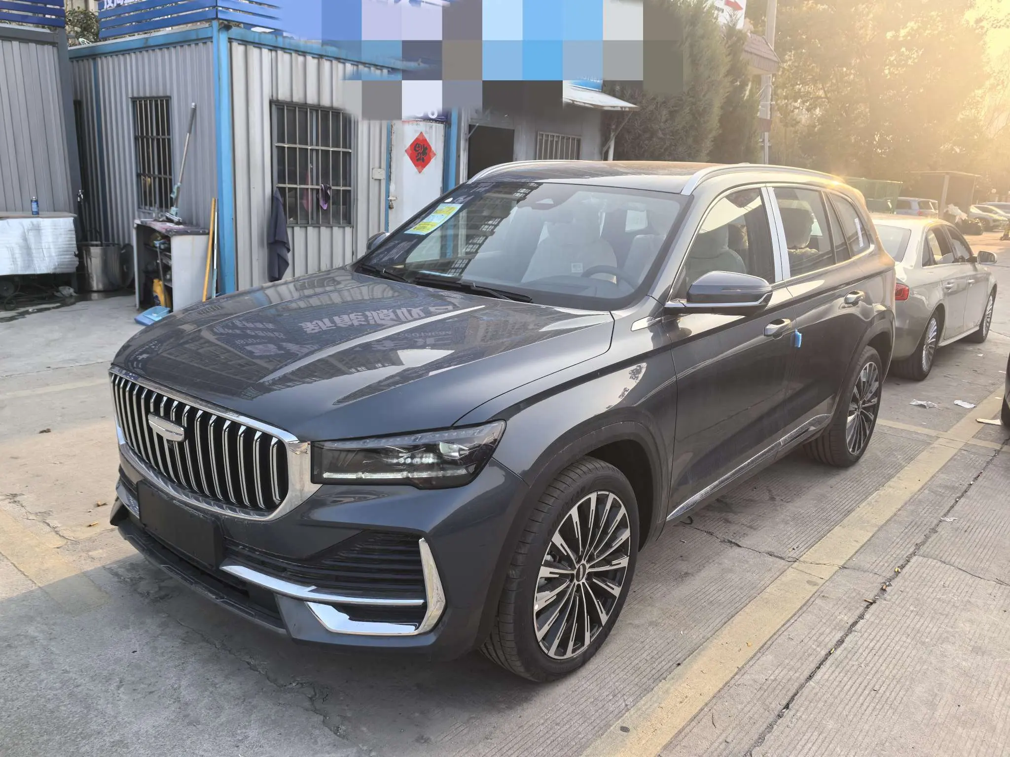 Geely Monjaro (Xingyue L)  из Китая