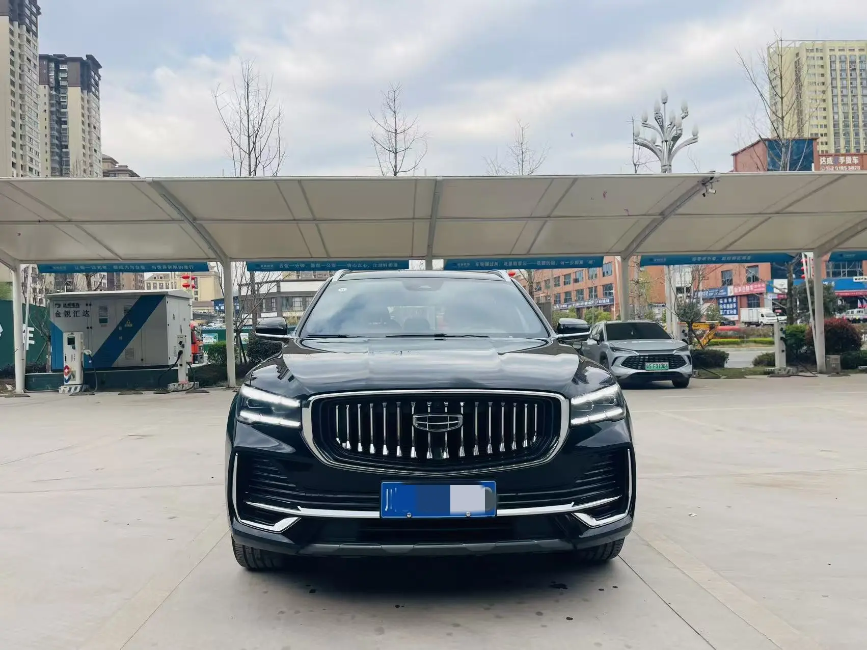 Geely Monjaro (Xingyue L)  из Китая