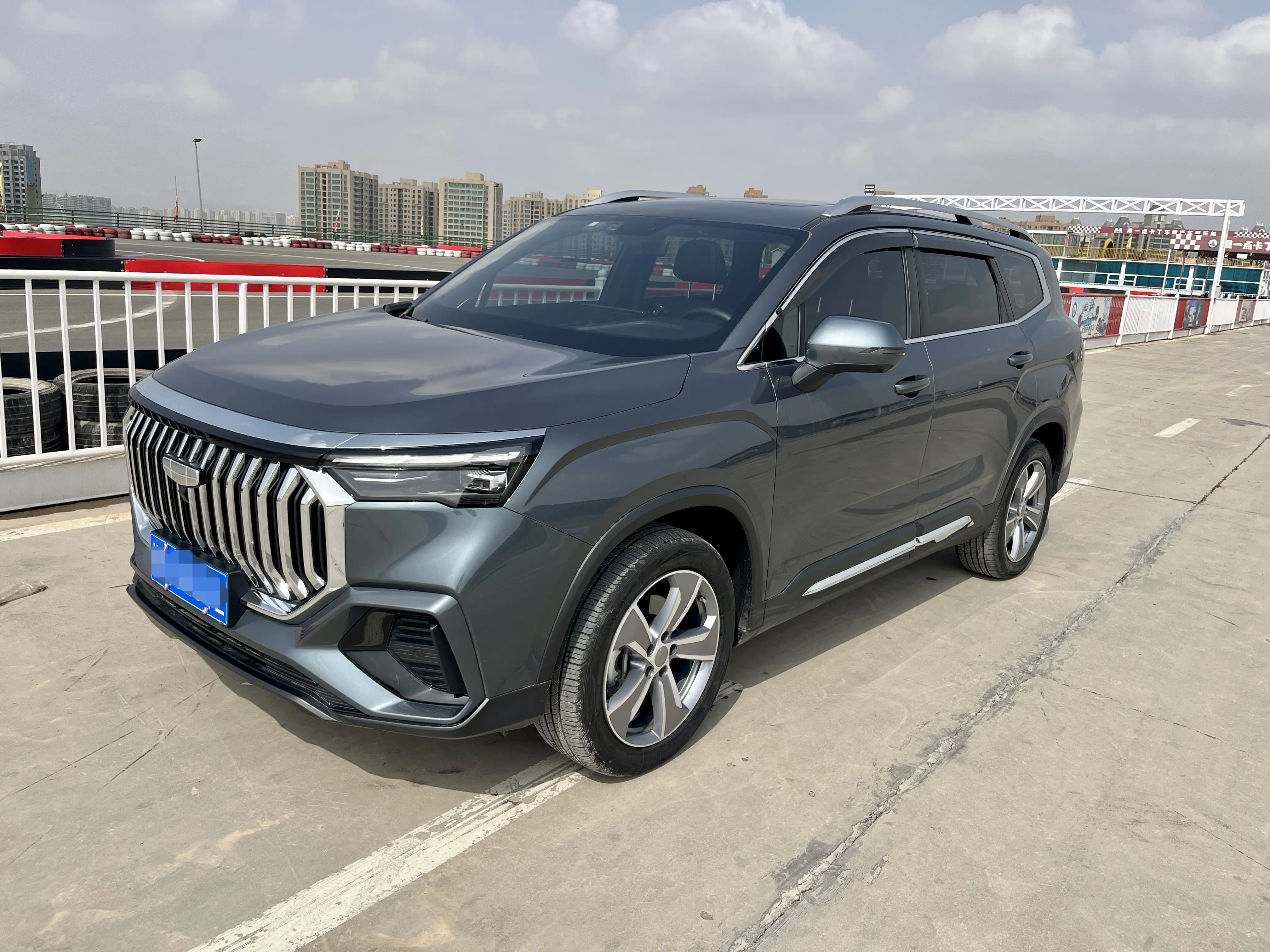 Geely Haoyue L  из Китая