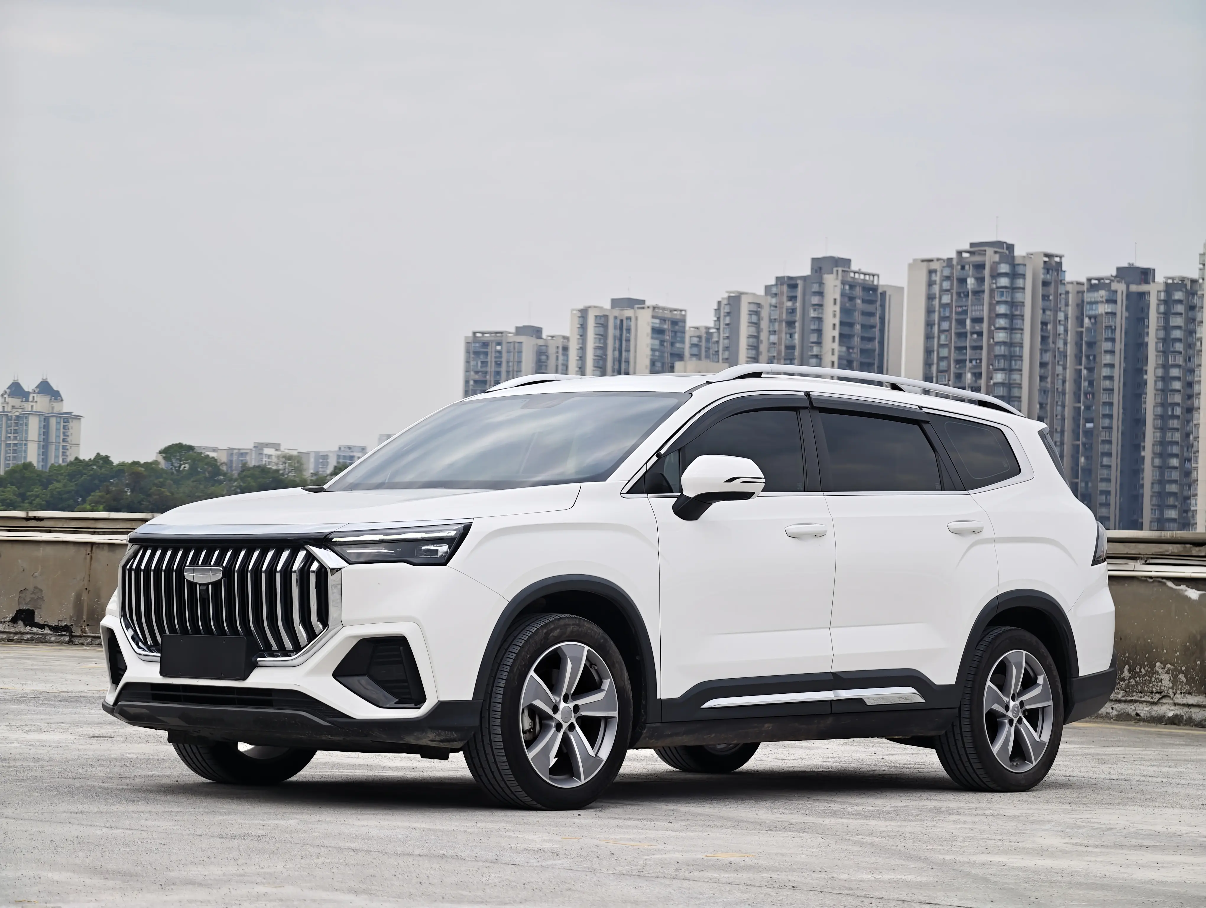 Geely Haoyue L  из Китая