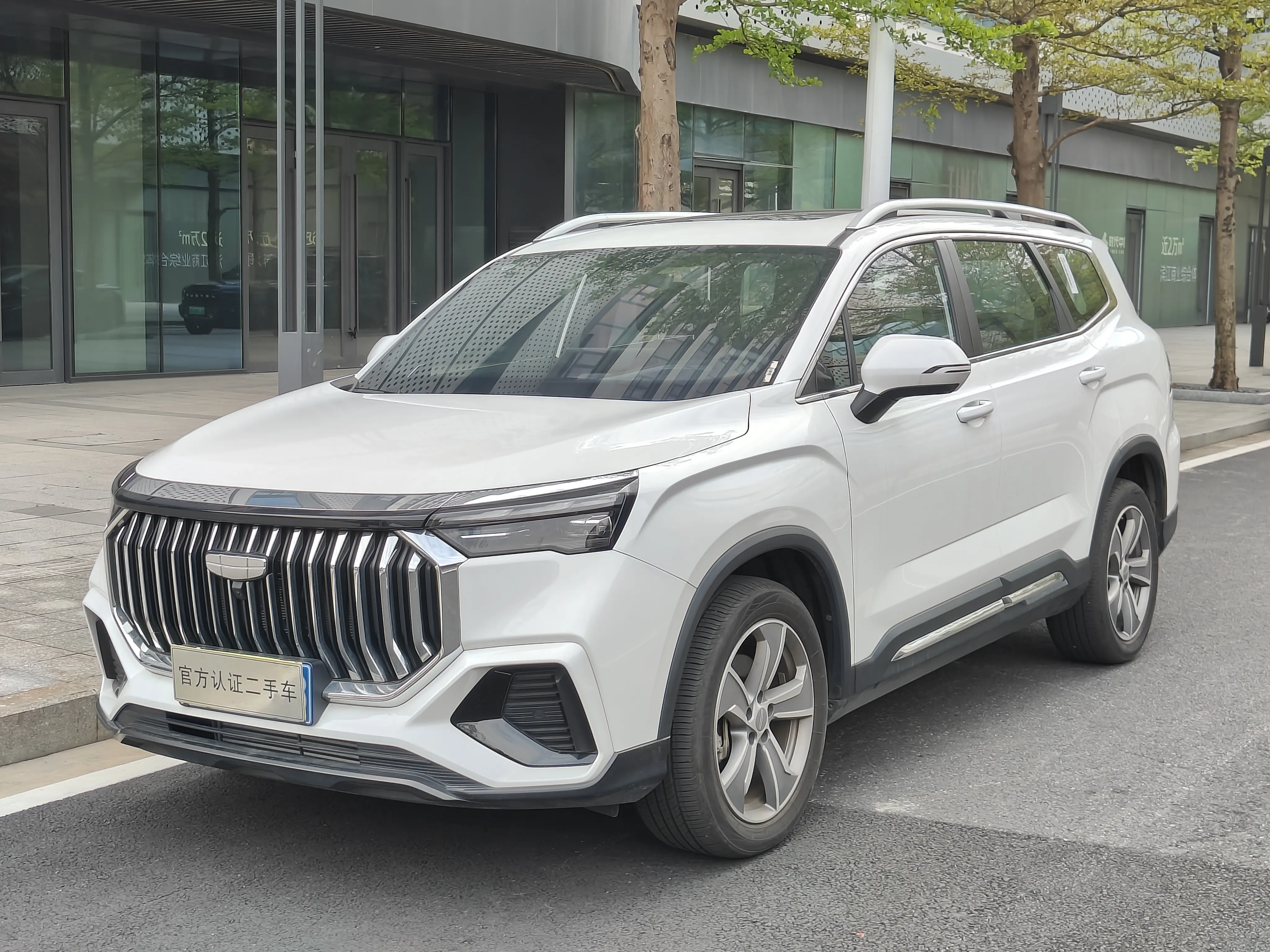 Geely Haoyue L  из Китая