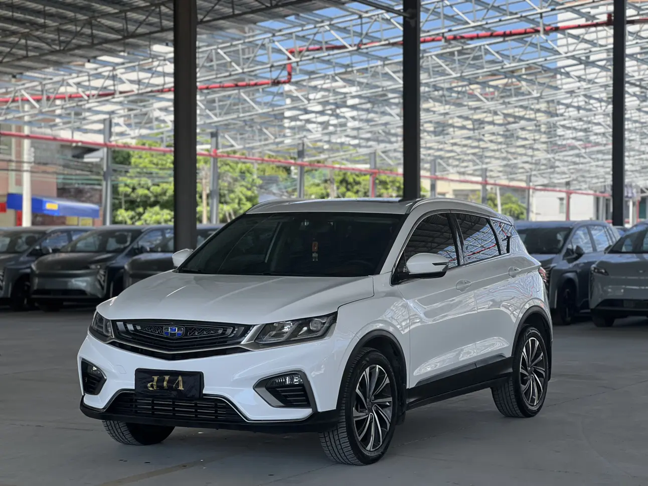 Geely Coolray SX11 (Binyue)  из Китая