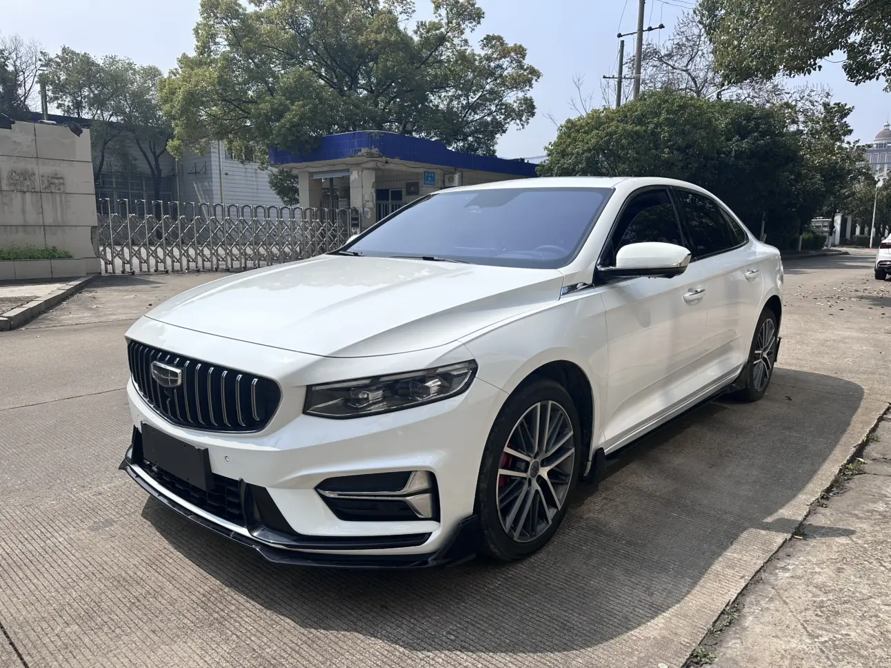 Geely Xing Rui  из Китая