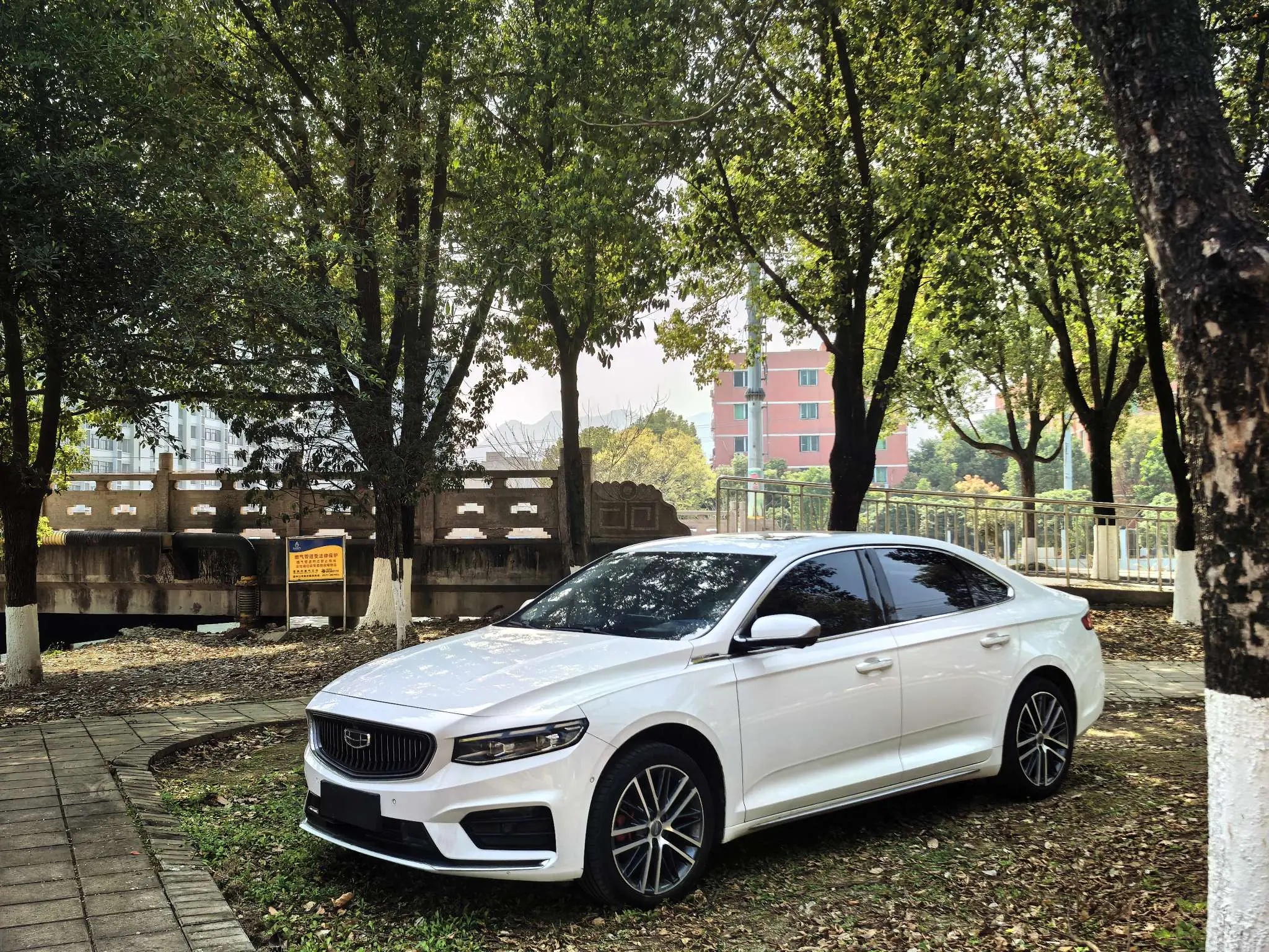 Geely Xing Rui  из Китая