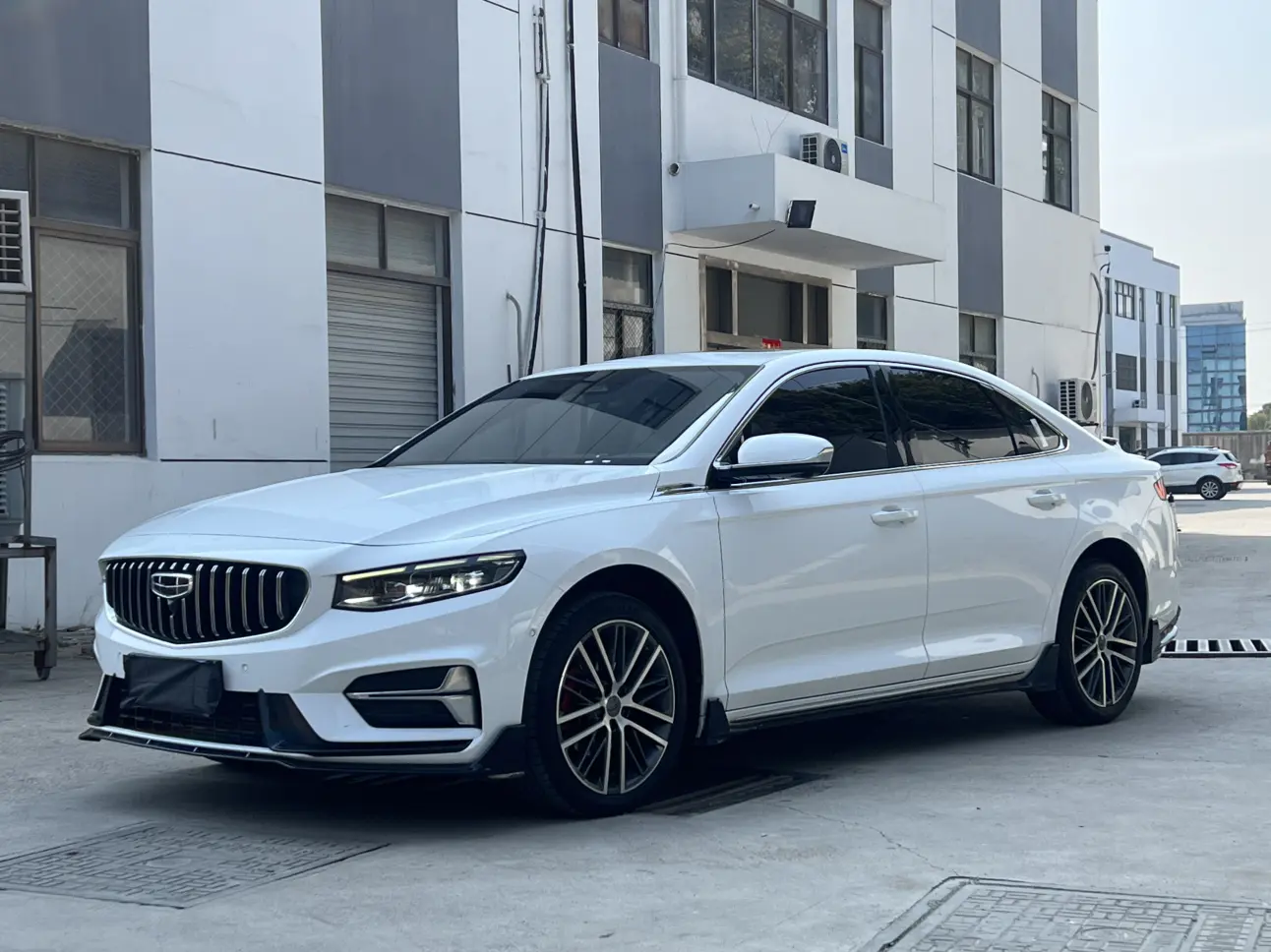 Geely Xing Rui  из Китая