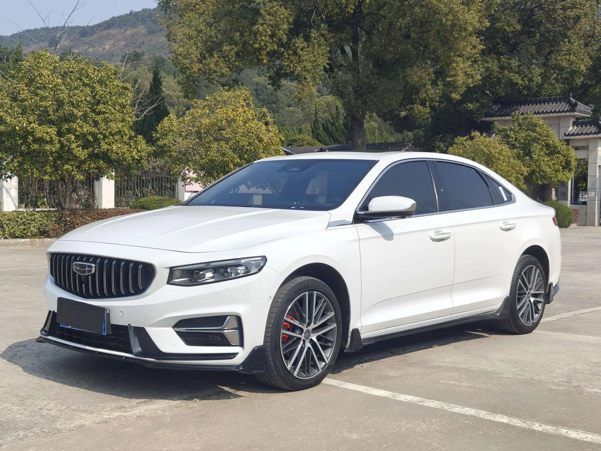 Geely Xing Rui  из Китая