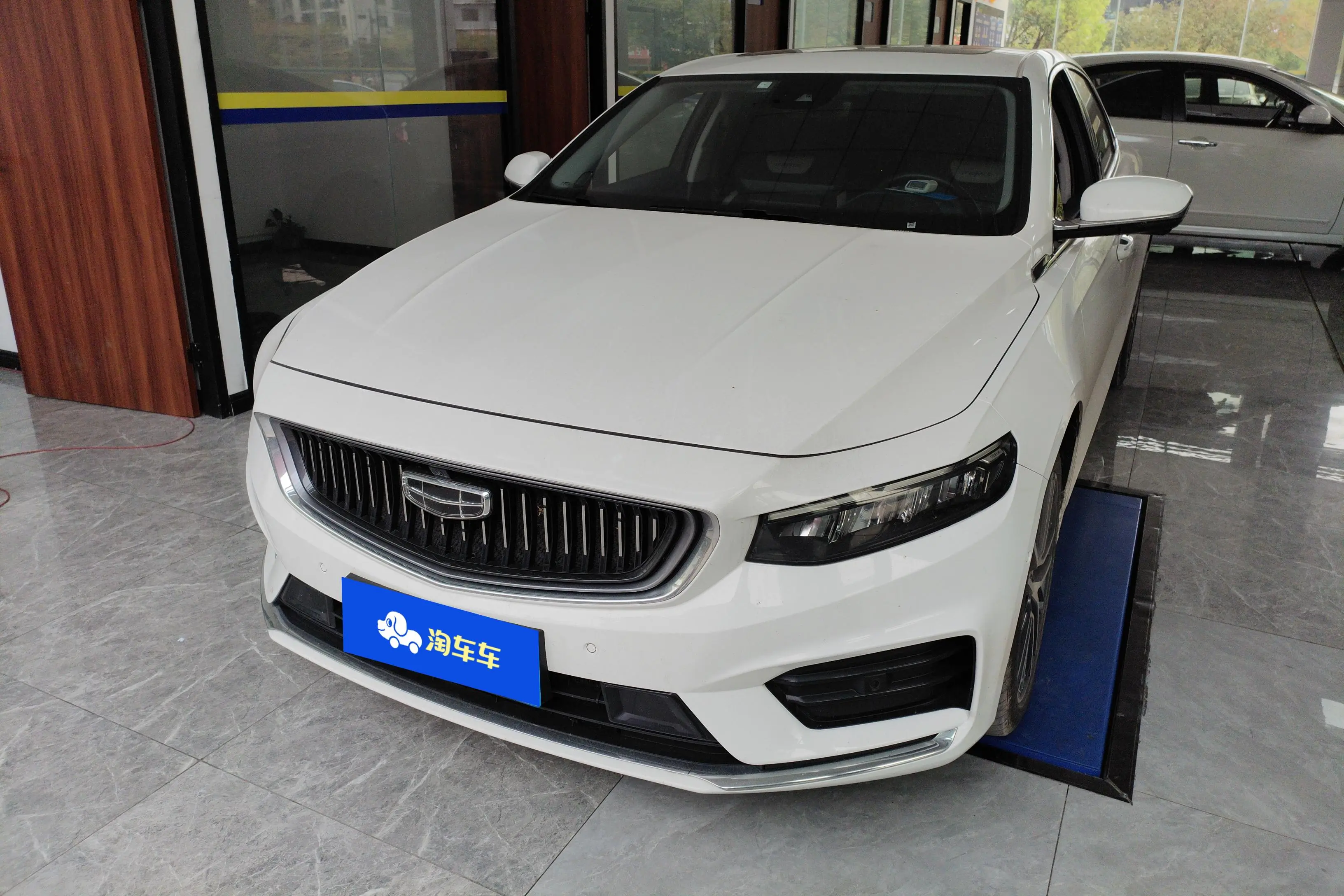 Geely Xing Rui  из Китая