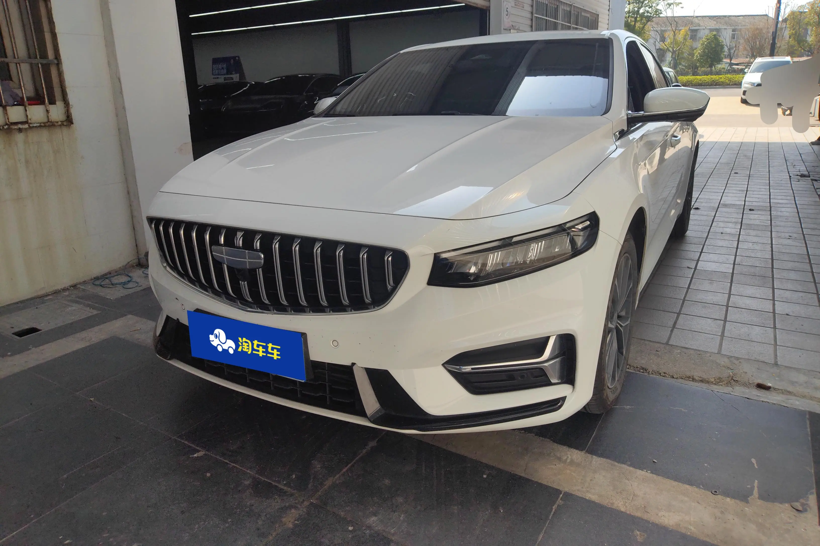 Geely Xing Rui  из Китая
