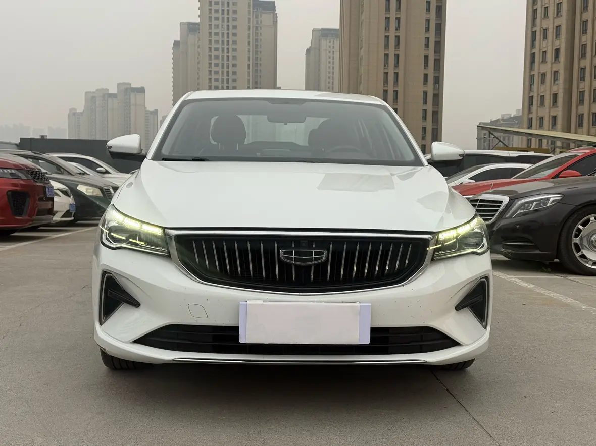 Geely Emgrand  из Китая