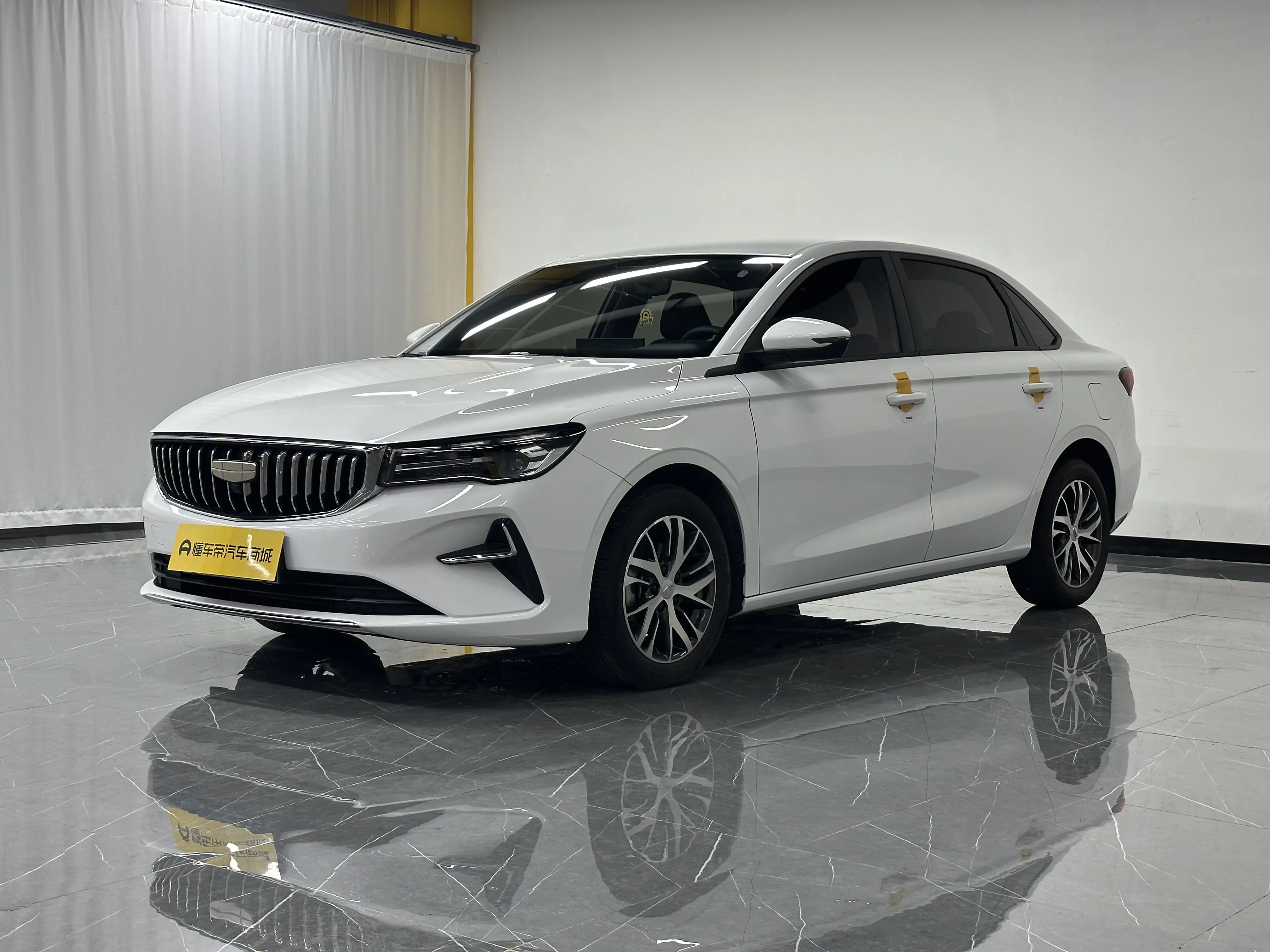 Geely Emgrand  из Китая