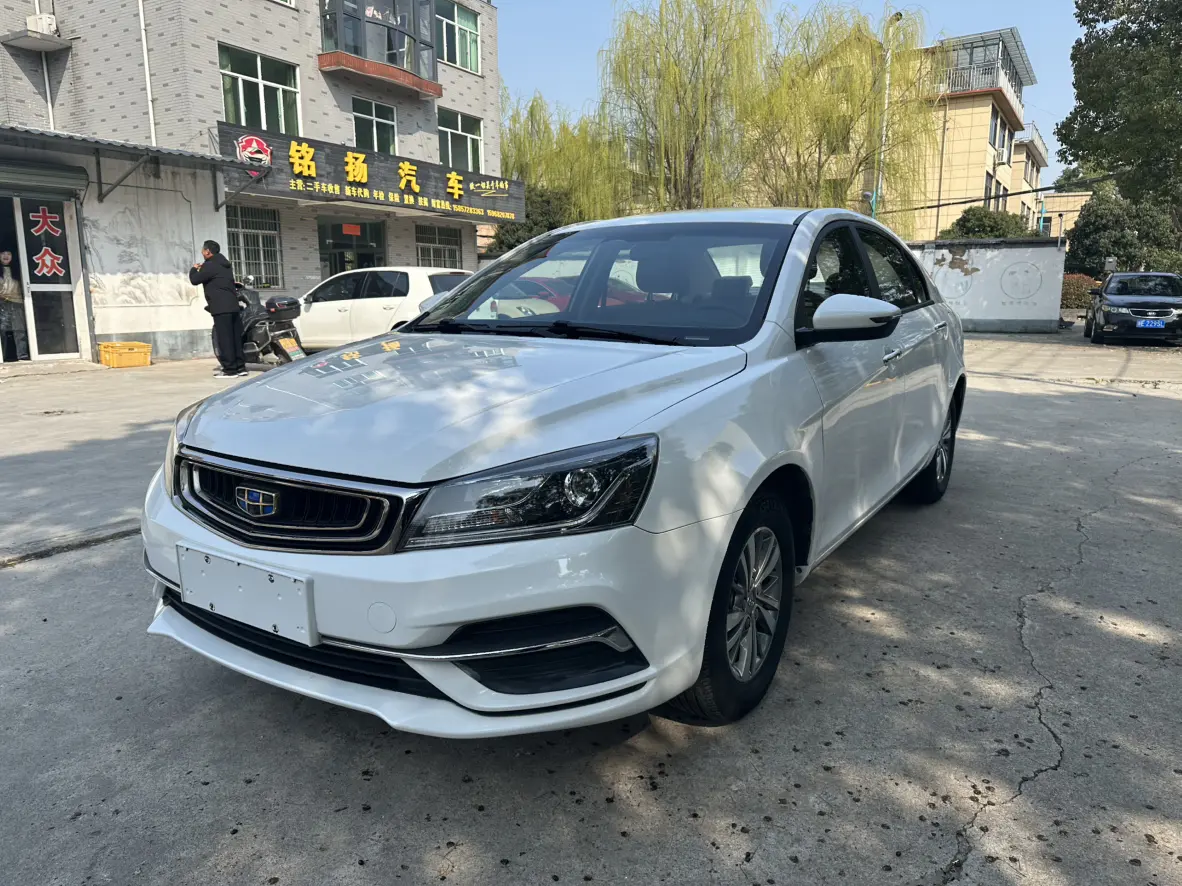 Geely Emgrand  из Китая