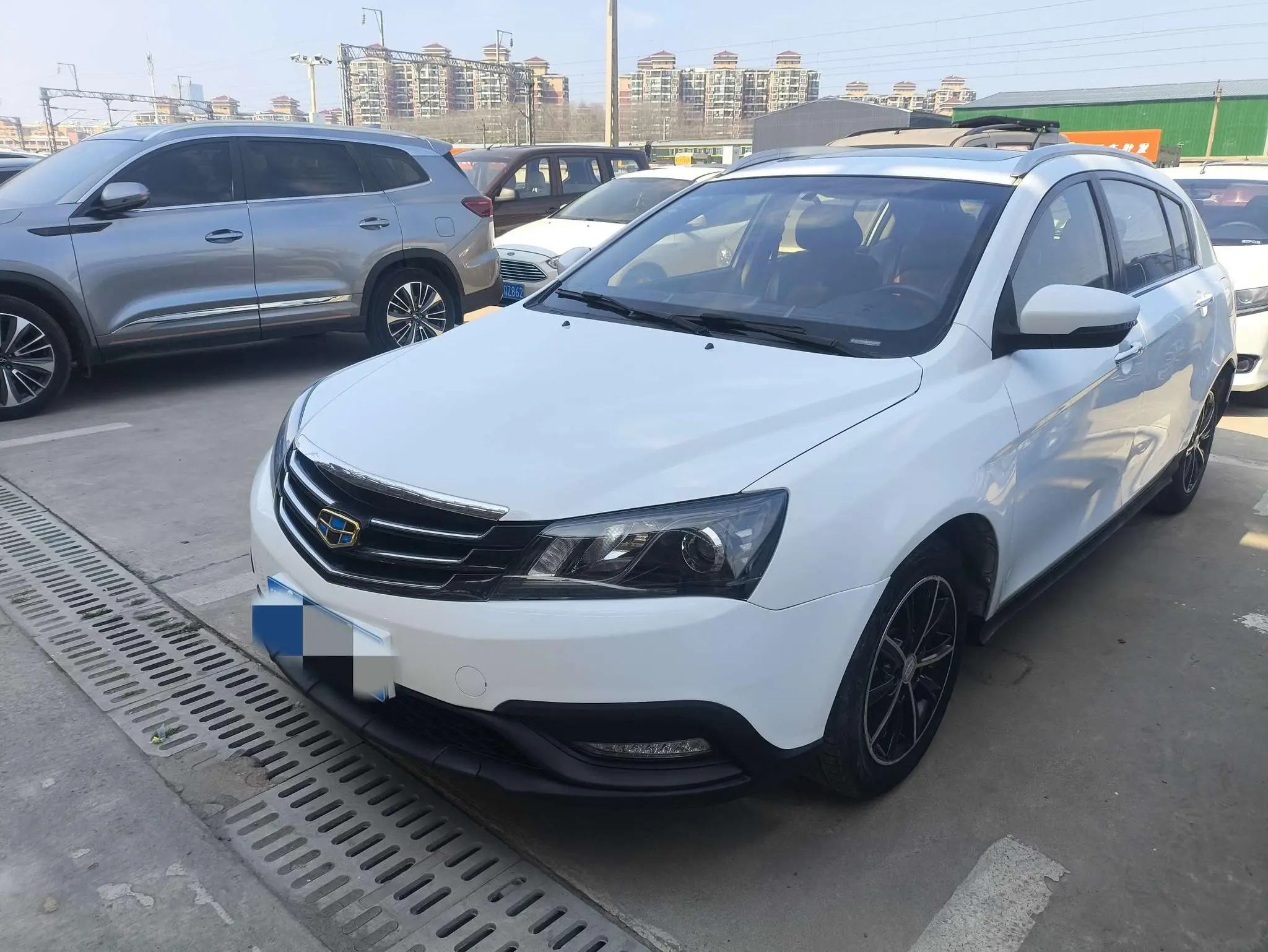 Geely Emgrand  из Китая