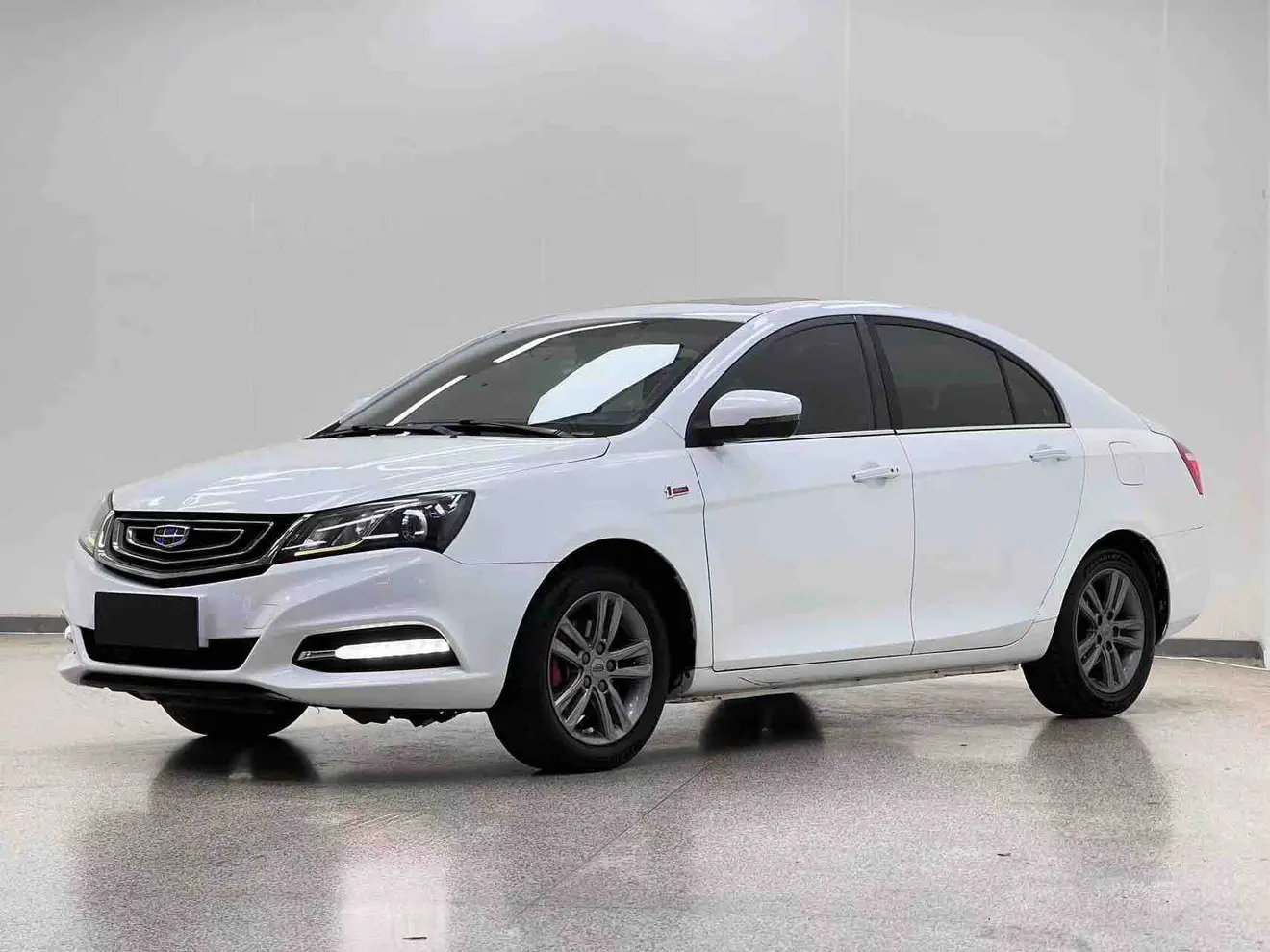 Geely Emgrand  из Китая