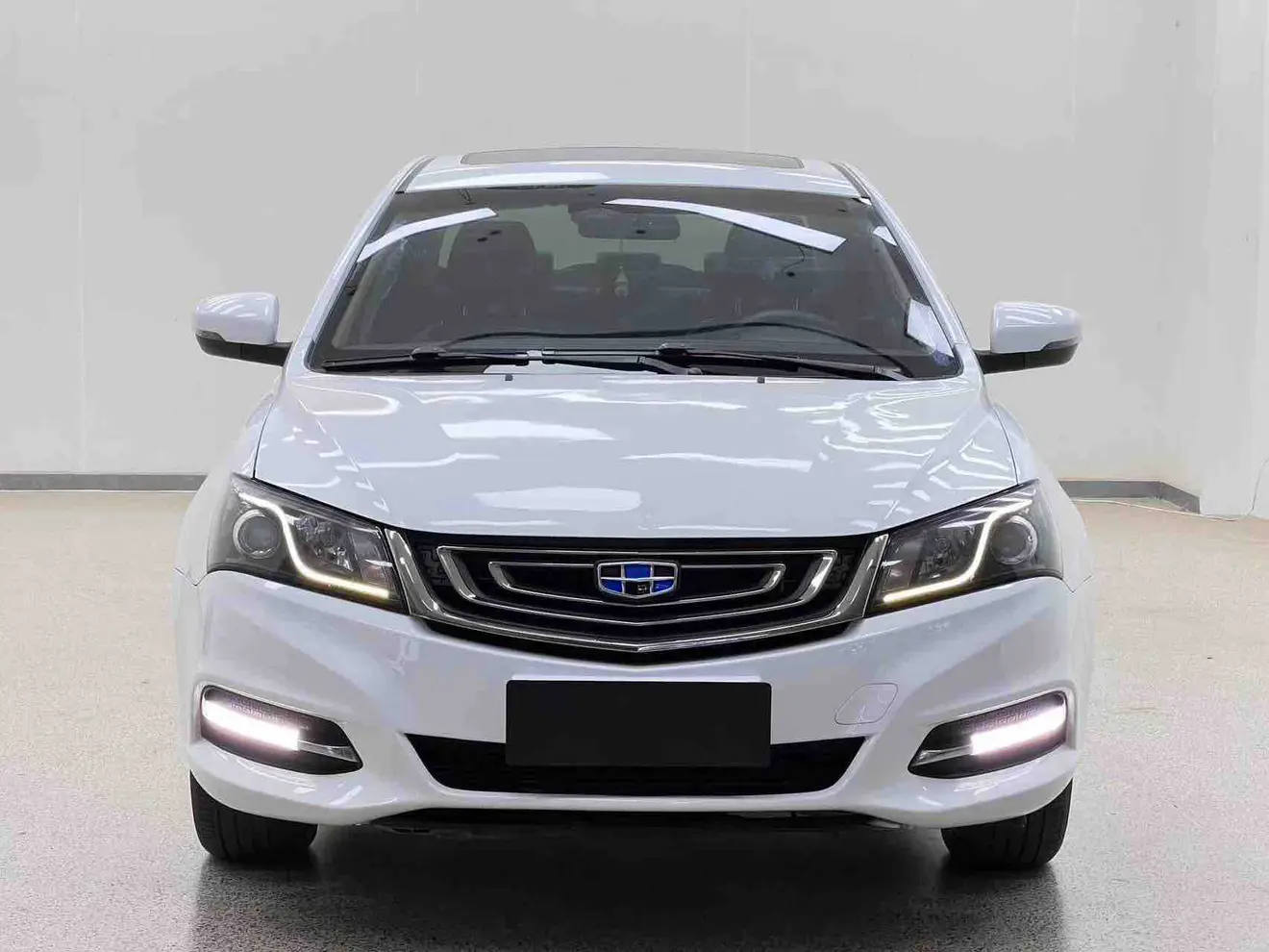 Geely Emgrand  из Китая