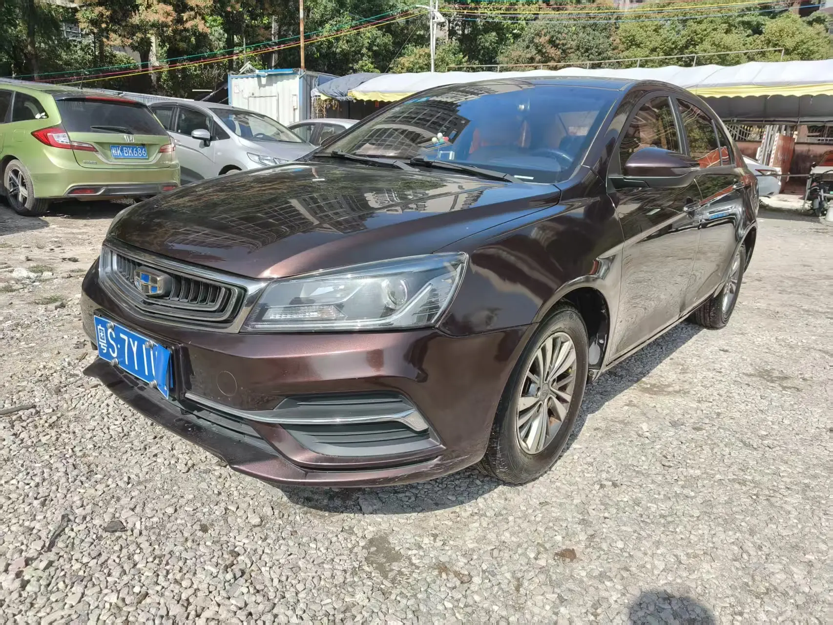 Geely Emgrand  из Китая
