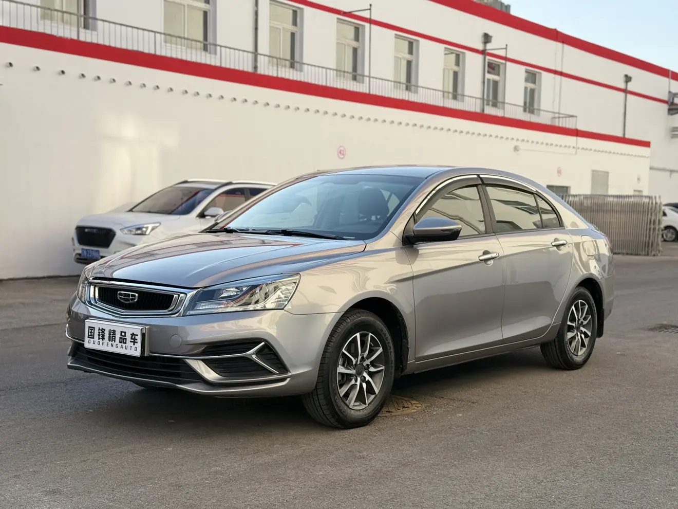 Geely Emgrand  из Китая
