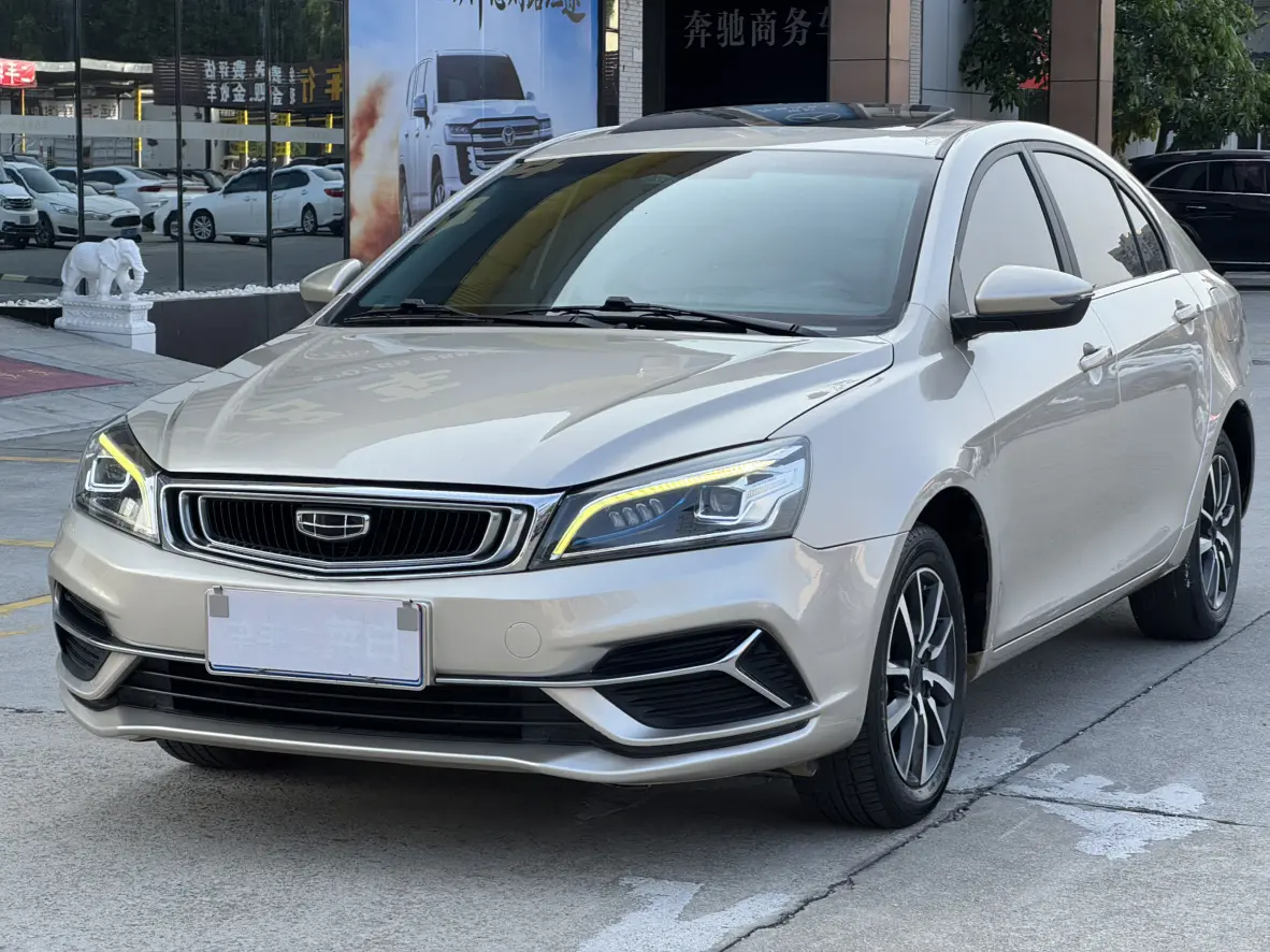Geely Emgrand  из Китая