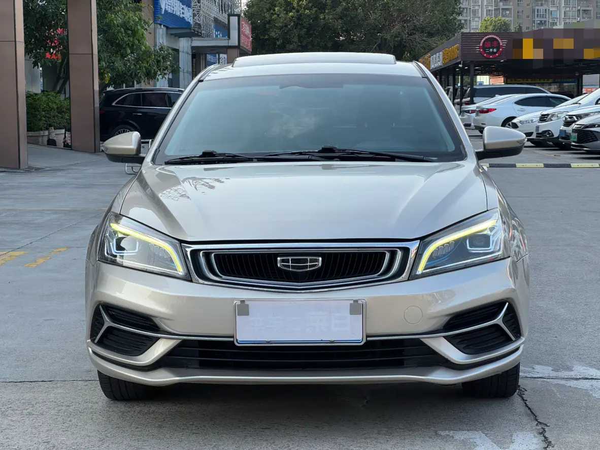 Geely Emgrand  из Китая