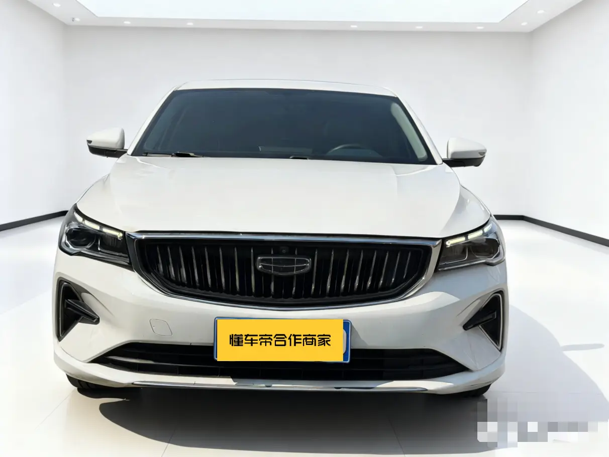 Geely Emgrand  из Китая