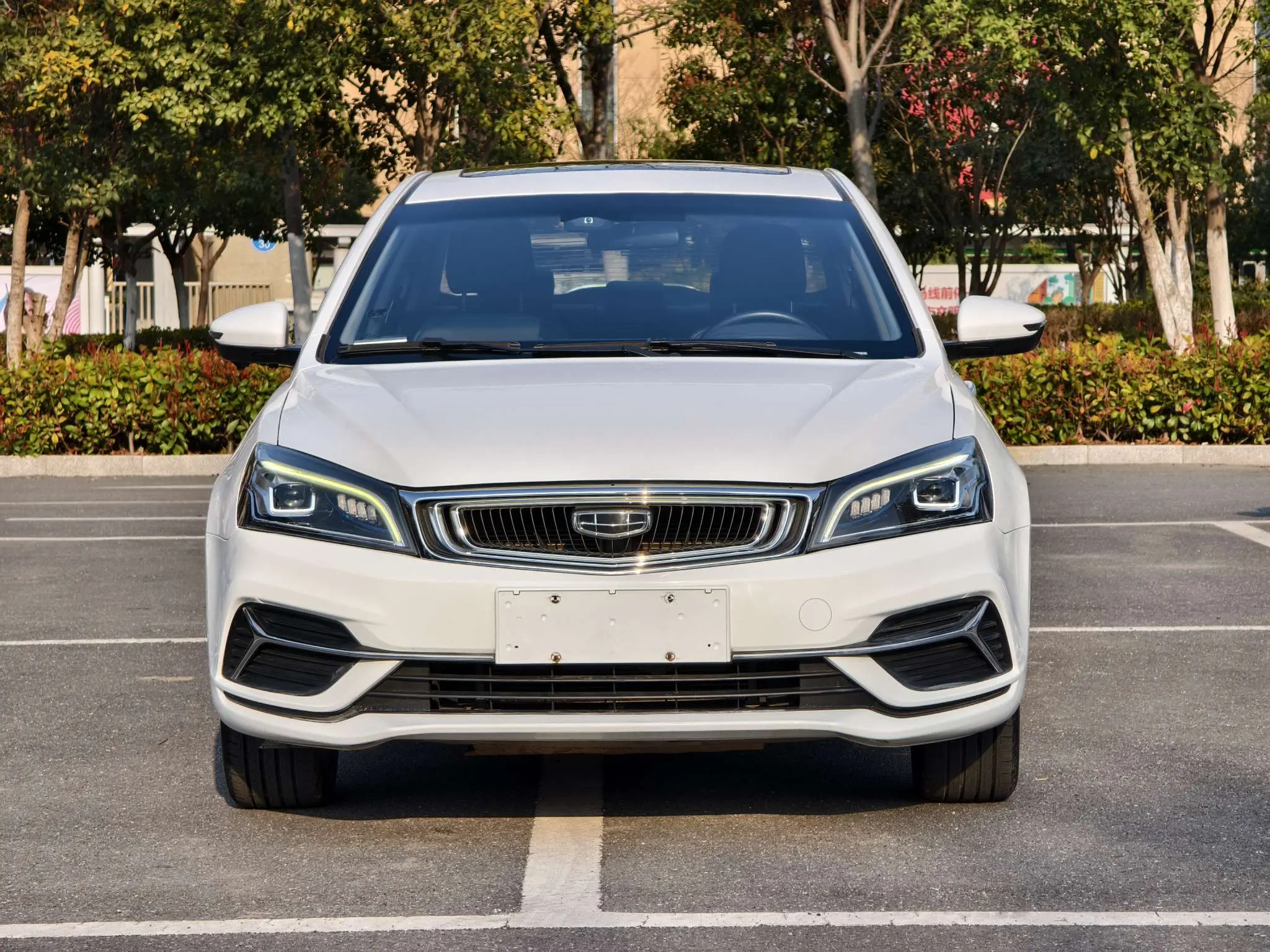 Geely Emgrand  из Китая