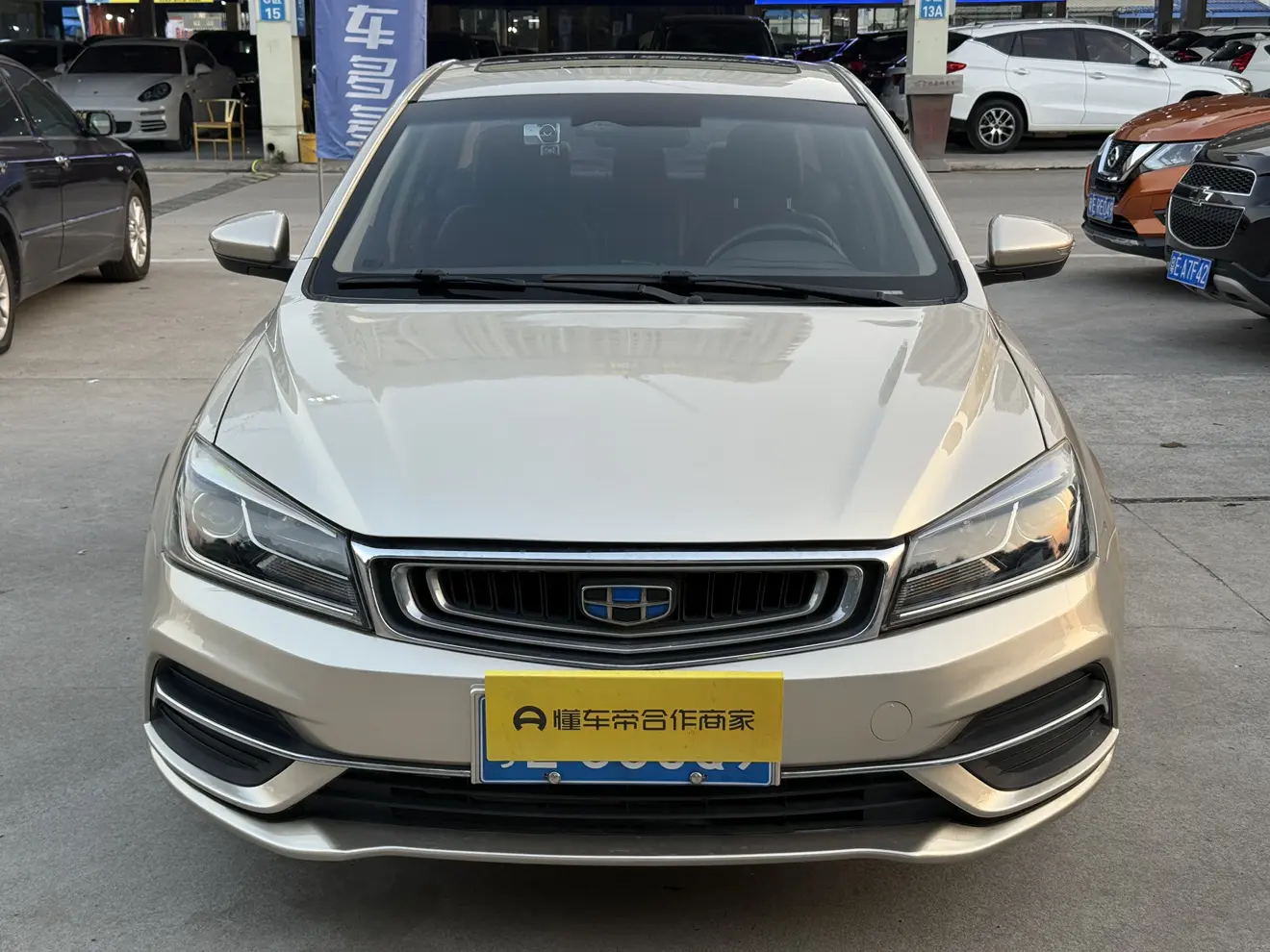Geely Emgrand  из Китая