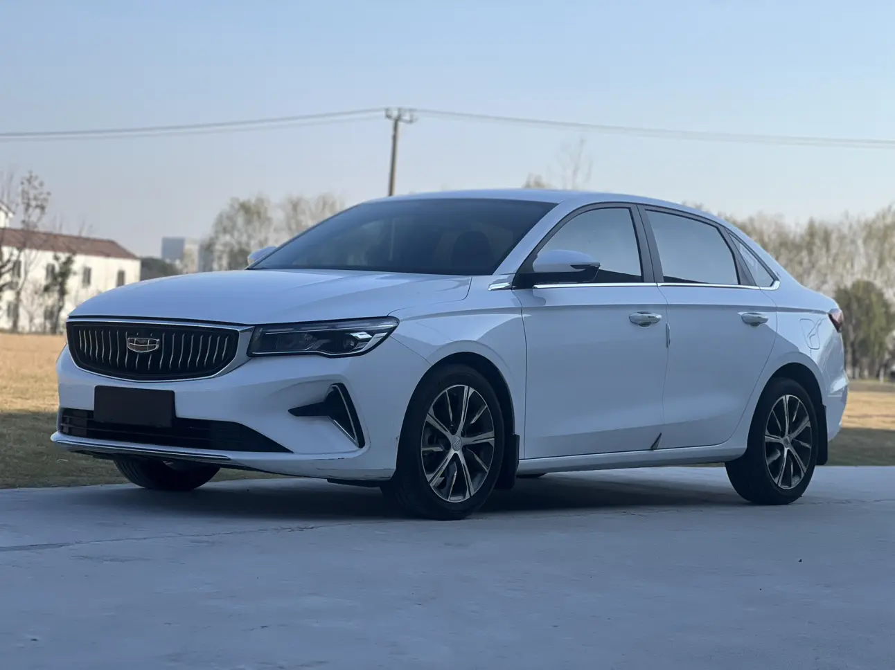Geely Emgrand  из Китая