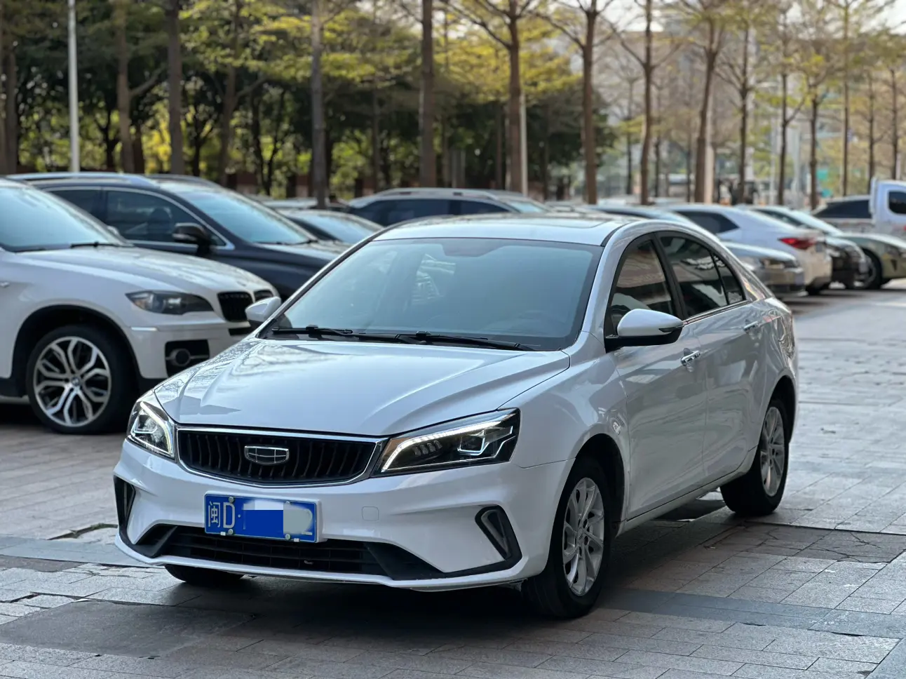 Geely Emgrand  из Китая